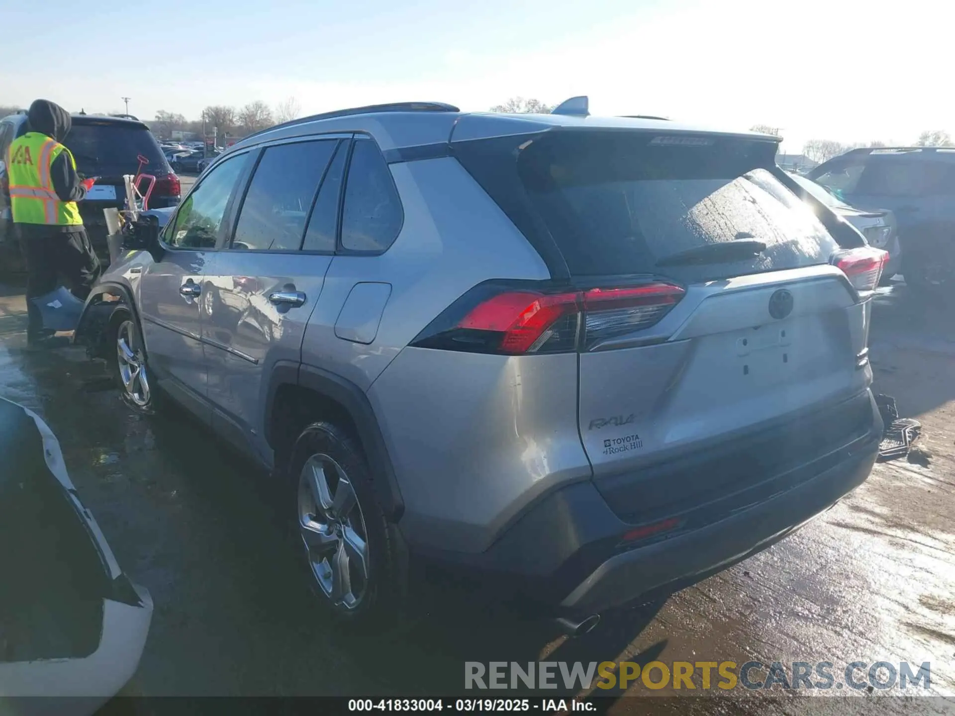 3 Photograph of a damaged car 2T3DWRFV1KW022420 TOYOTA RAV4 HYBRID 2019