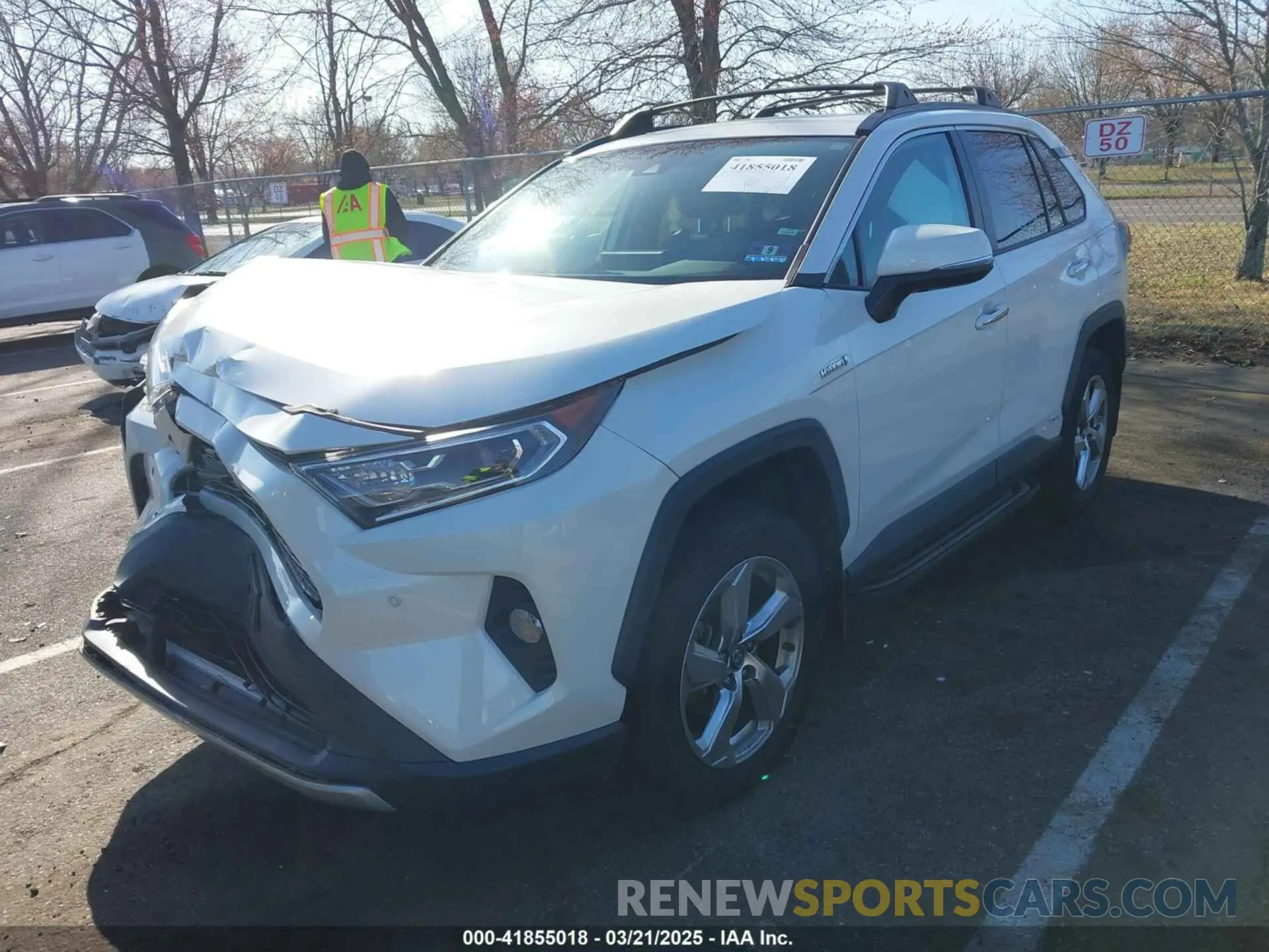 2 Photograph of a damaged car 2T3DWRFV2KW024113 TOYOTA RAV4 HYBRID 2019