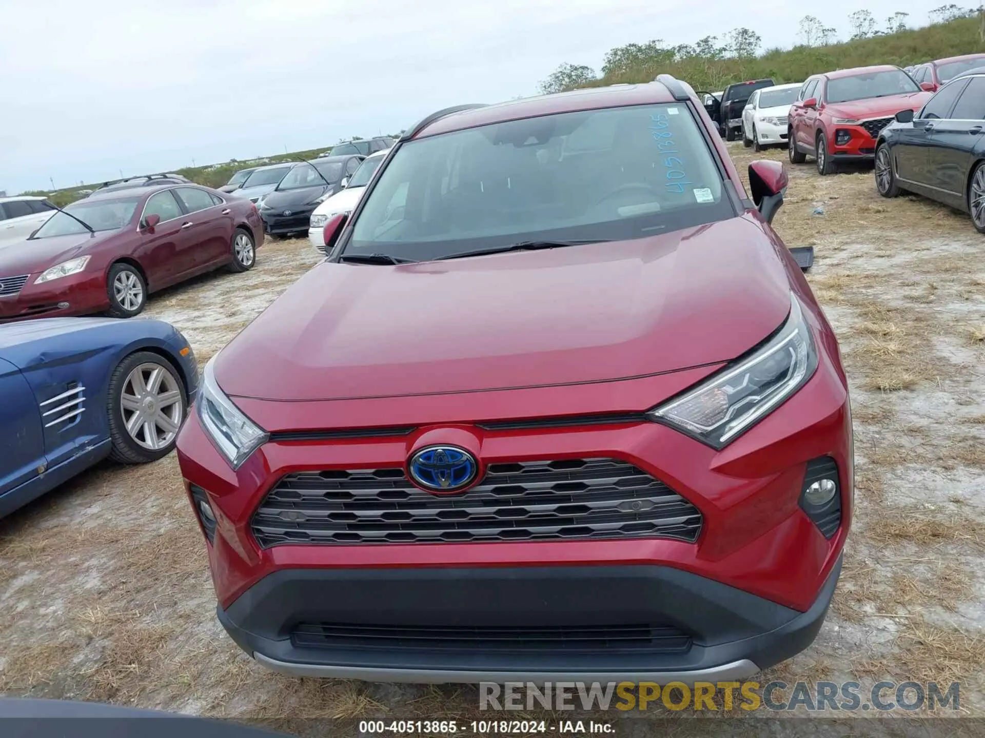 12 Photograph of a damaged car 2T3DWRFV3KW019034 TOYOTA RAV4 HYBRID 2019