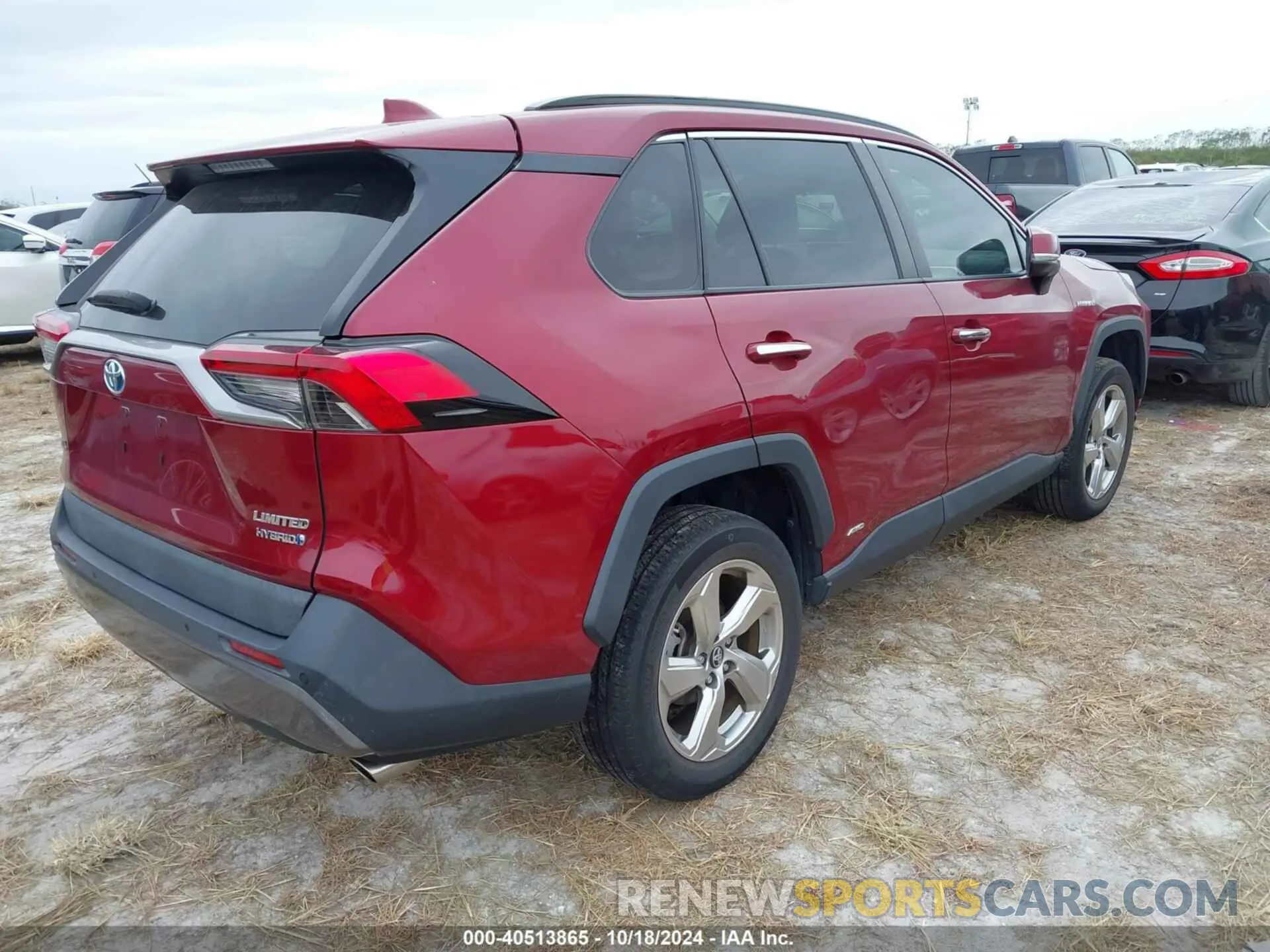 4 Photograph of a damaged car 2T3DWRFV3KW019034 TOYOTA RAV4 HYBRID 2019