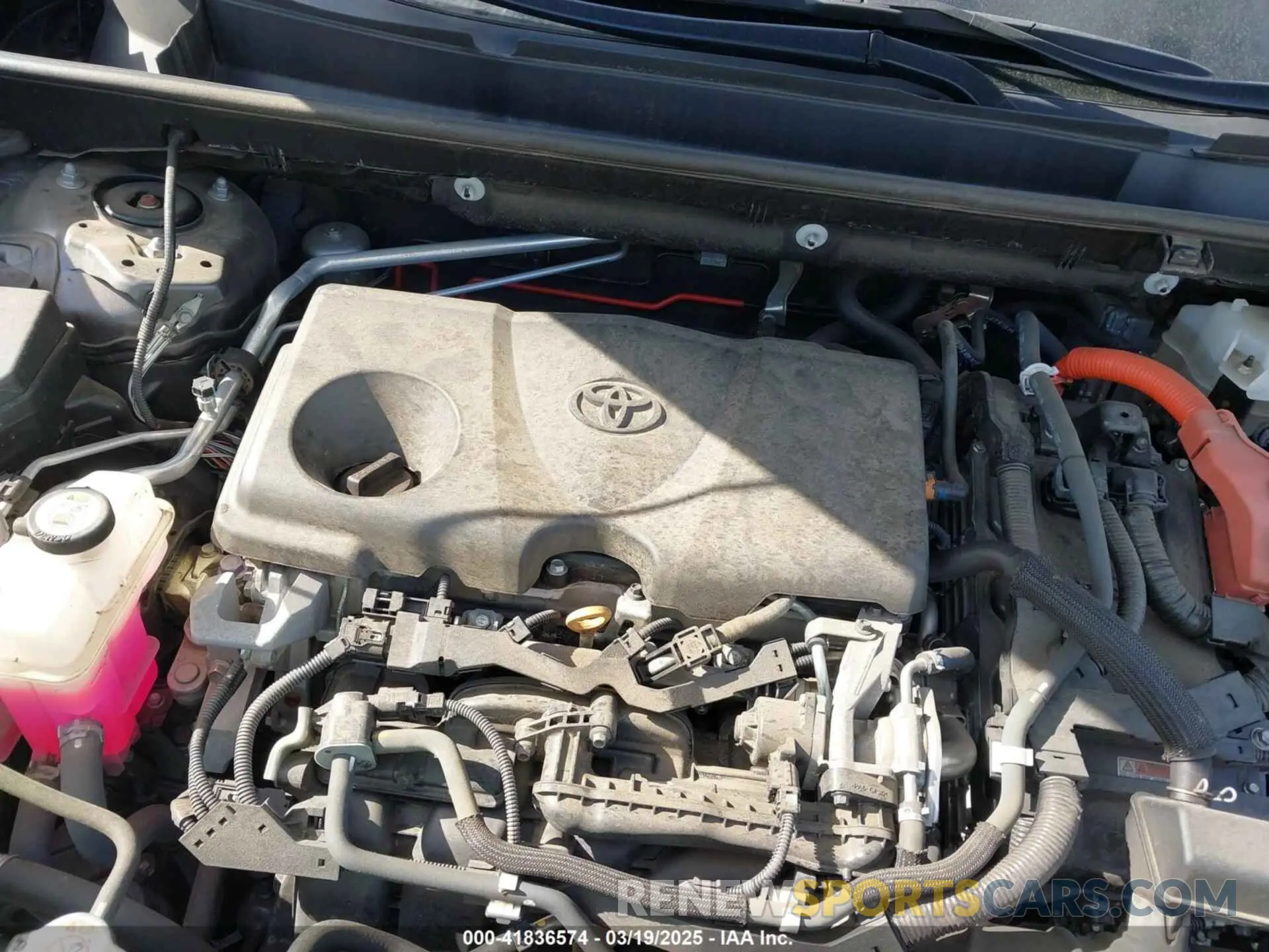 10 Photograph of a damaged car 2T3DWRFV3KW042748 TOYOTA RAV4 HYBRID 2019
