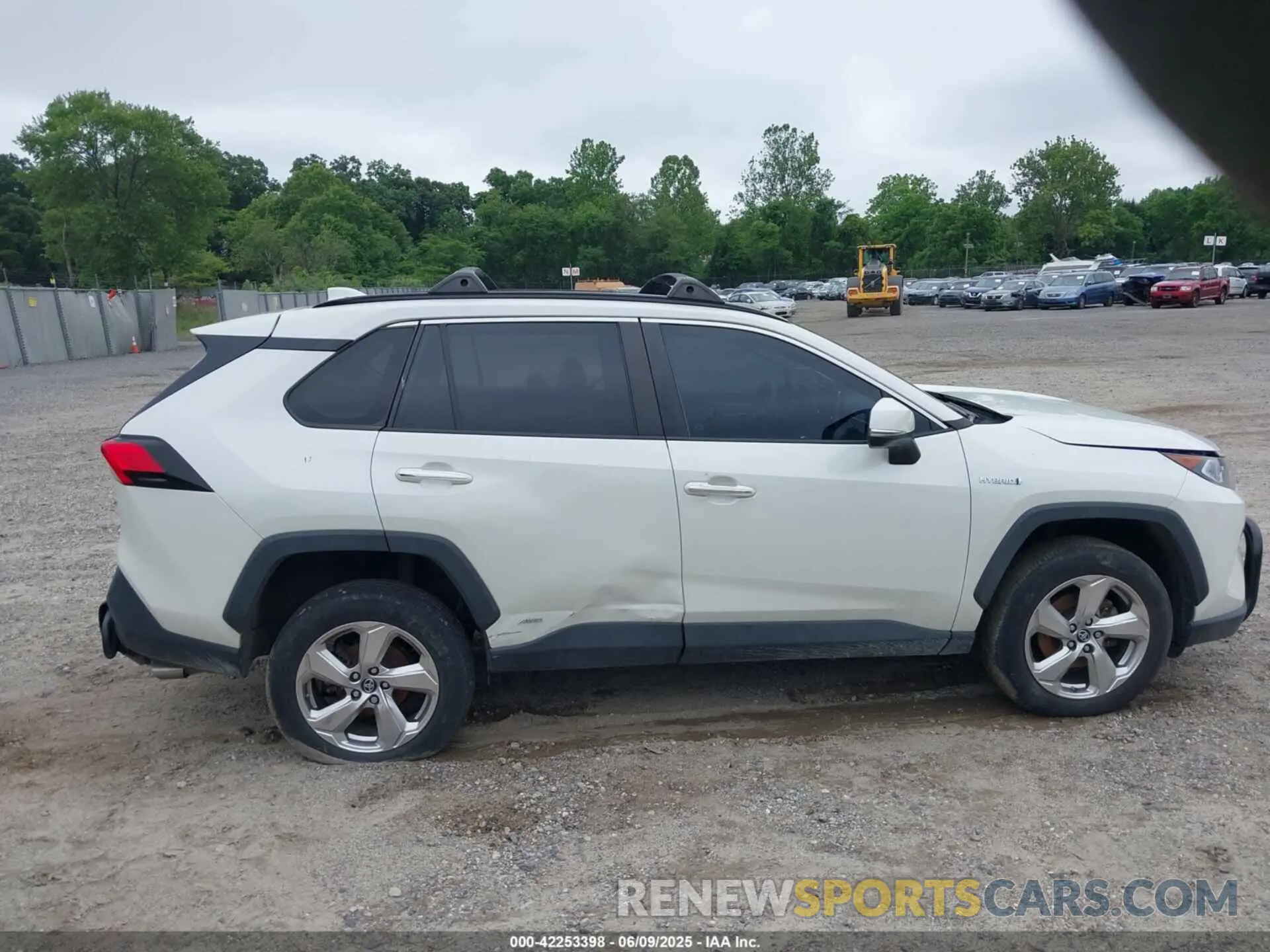 12 Photograph of a damaged car 2T3DWRFV8KW009793 TOYOTA RAV4 HYBRID 2019