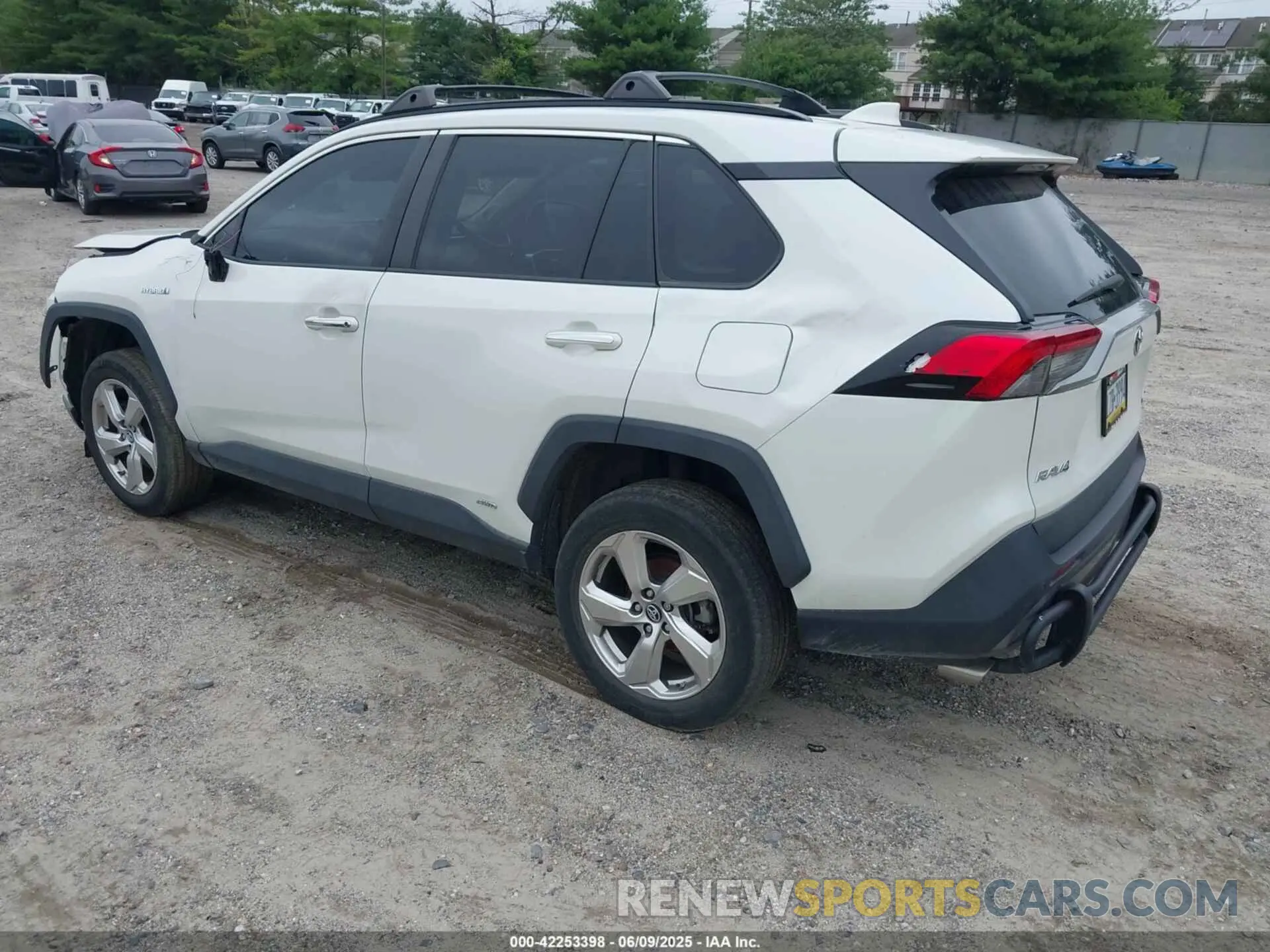 3 Photograph of a damaged car 2T3DWRFV8KW009793 TOYOTA RAV4 HYBRID 2019