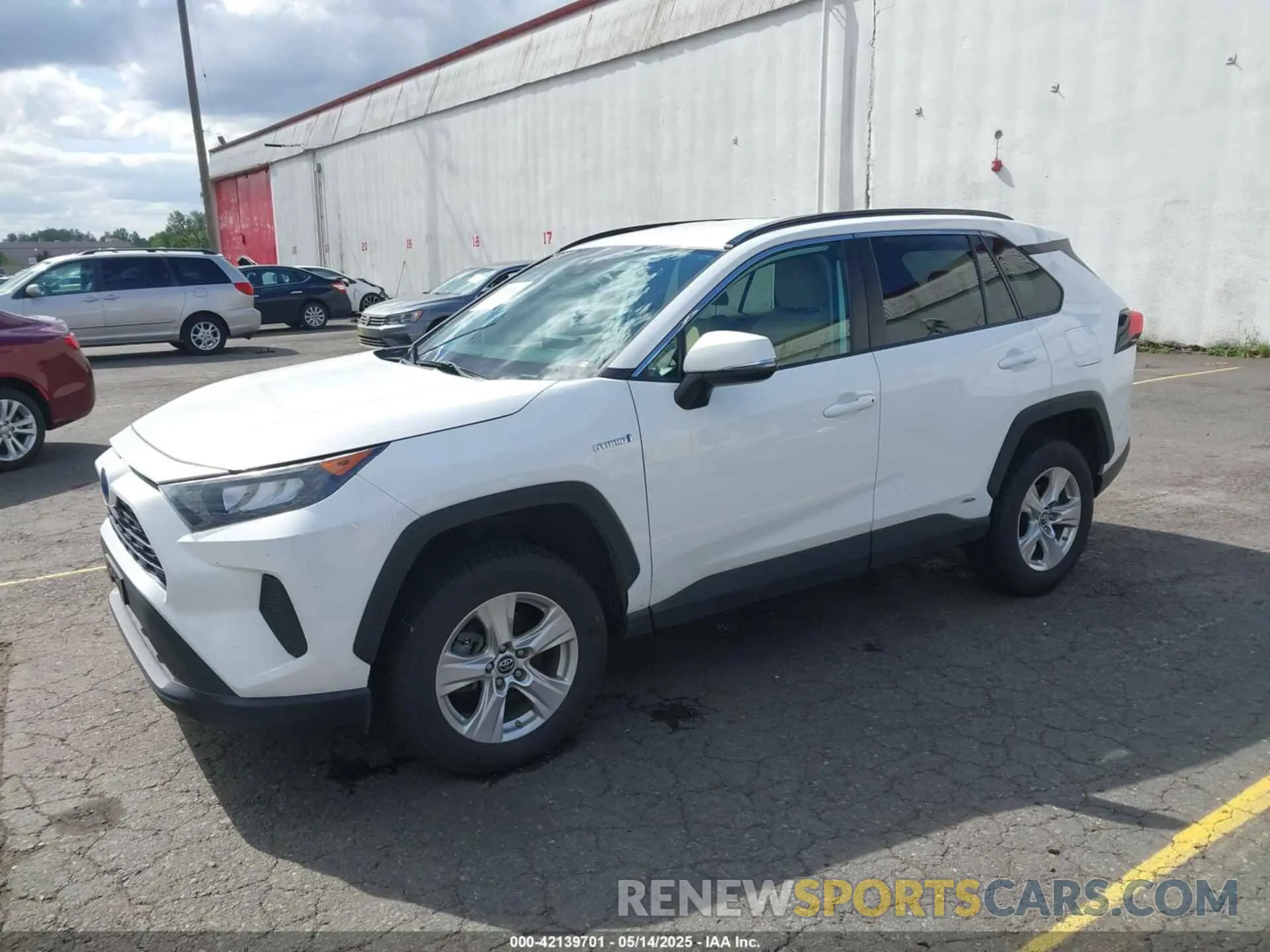 2 Photograph of a damaged car 2T3MWRFV5KW031654 TOYOTA RAV4 HYBRID 2019