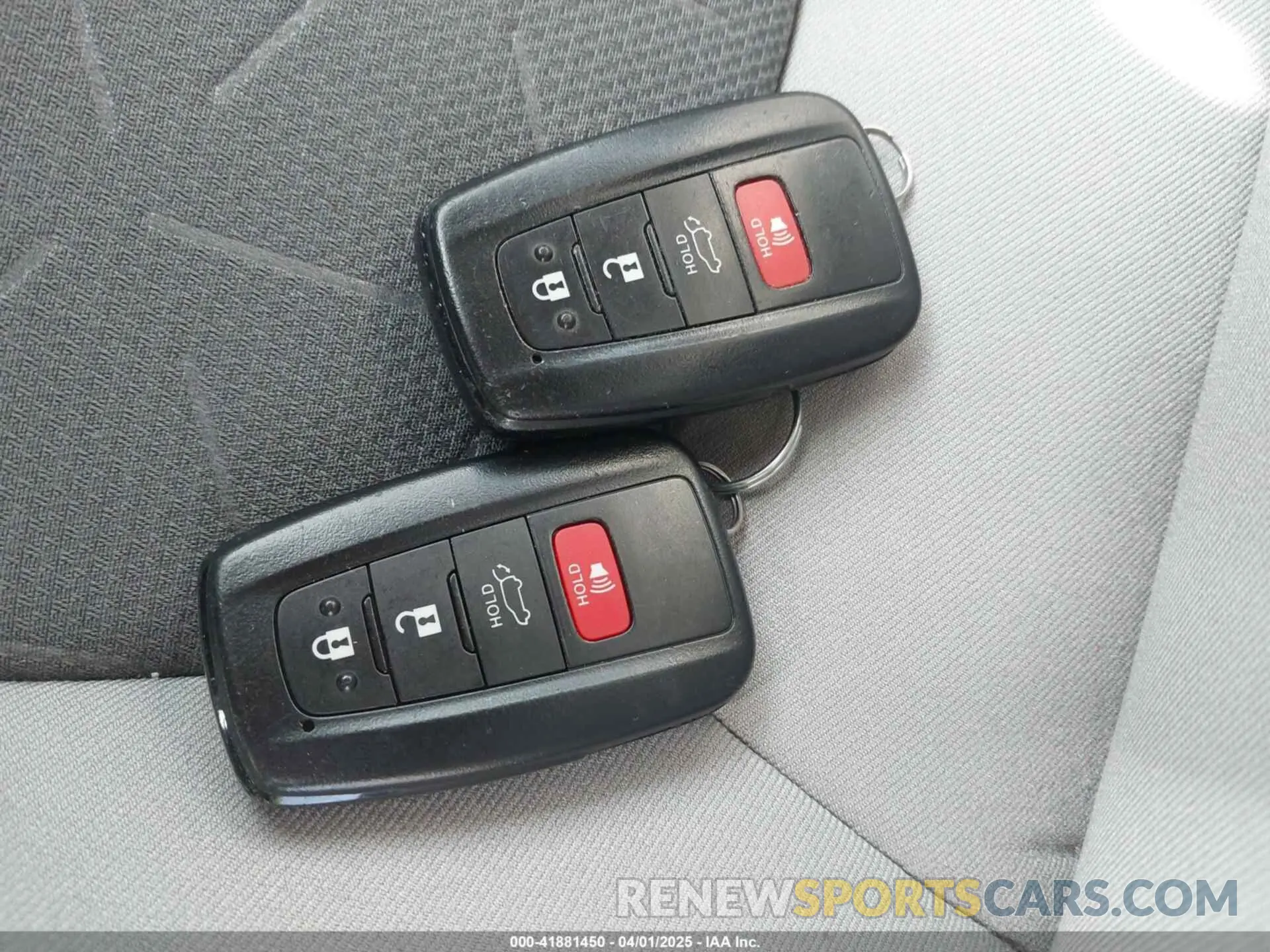 11 Photograph of a damaged car 2T3RWRFV0KW027727 TOYOTA RAV4 HYBRID 2019
