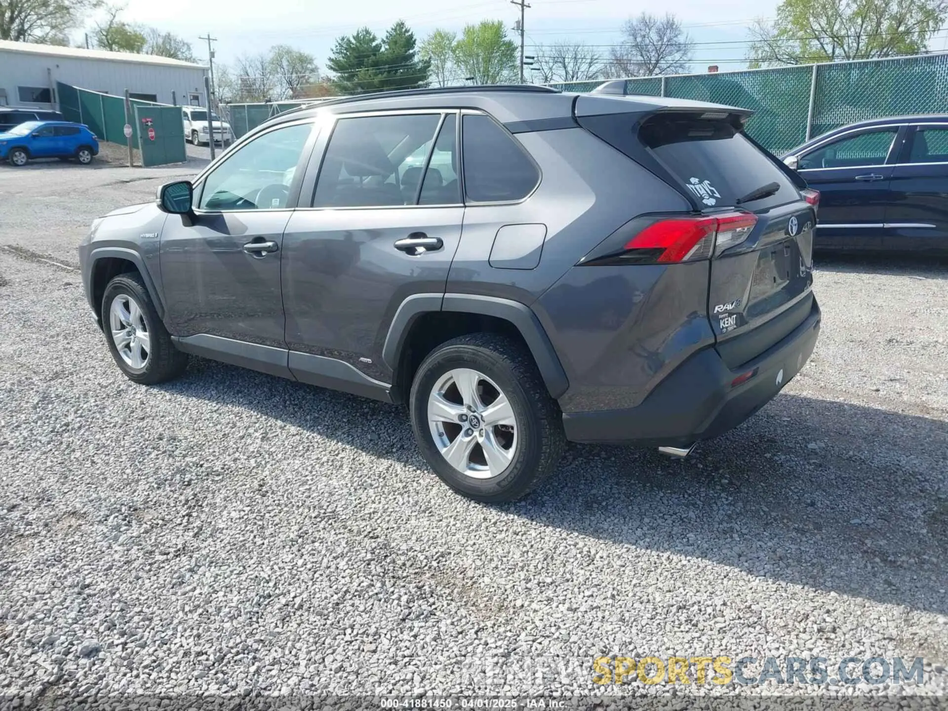 3 Photograph of a damaged car 2T3RWRFV0KW027727 TOYOTA RAV4 HYBRID 2019