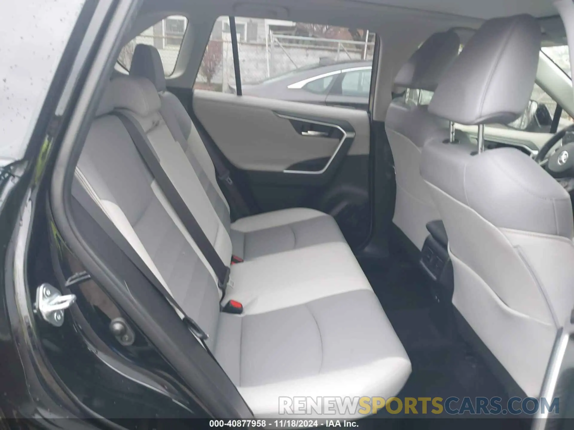 8 Фотография поврежденного автомобиля JTMDWRFV6KD503812 TOYOTA RAV4 HYBRID 2019