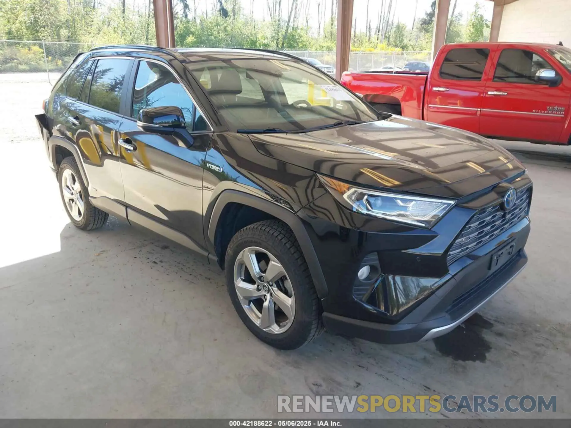 1 Photograph of a damaged car JTMDWRFV6KD510341 TOYOTA RAV4 HYBRID 2019