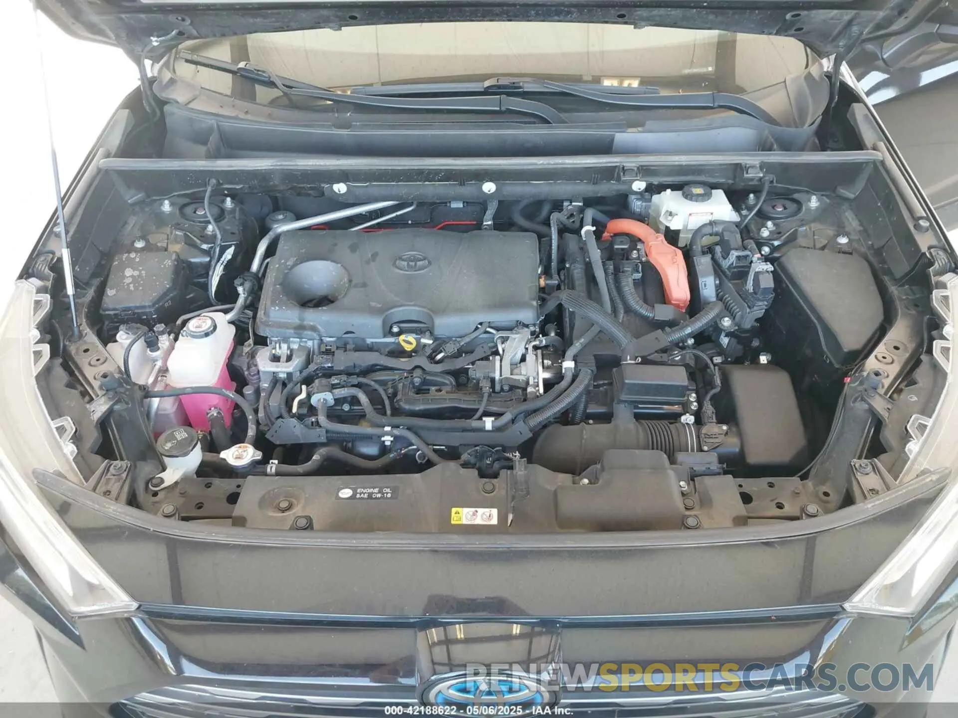 10 Photograph of a damaged car JTMDWRFV6KD510341 TOYOTA RAV4 HYBRID 2019
