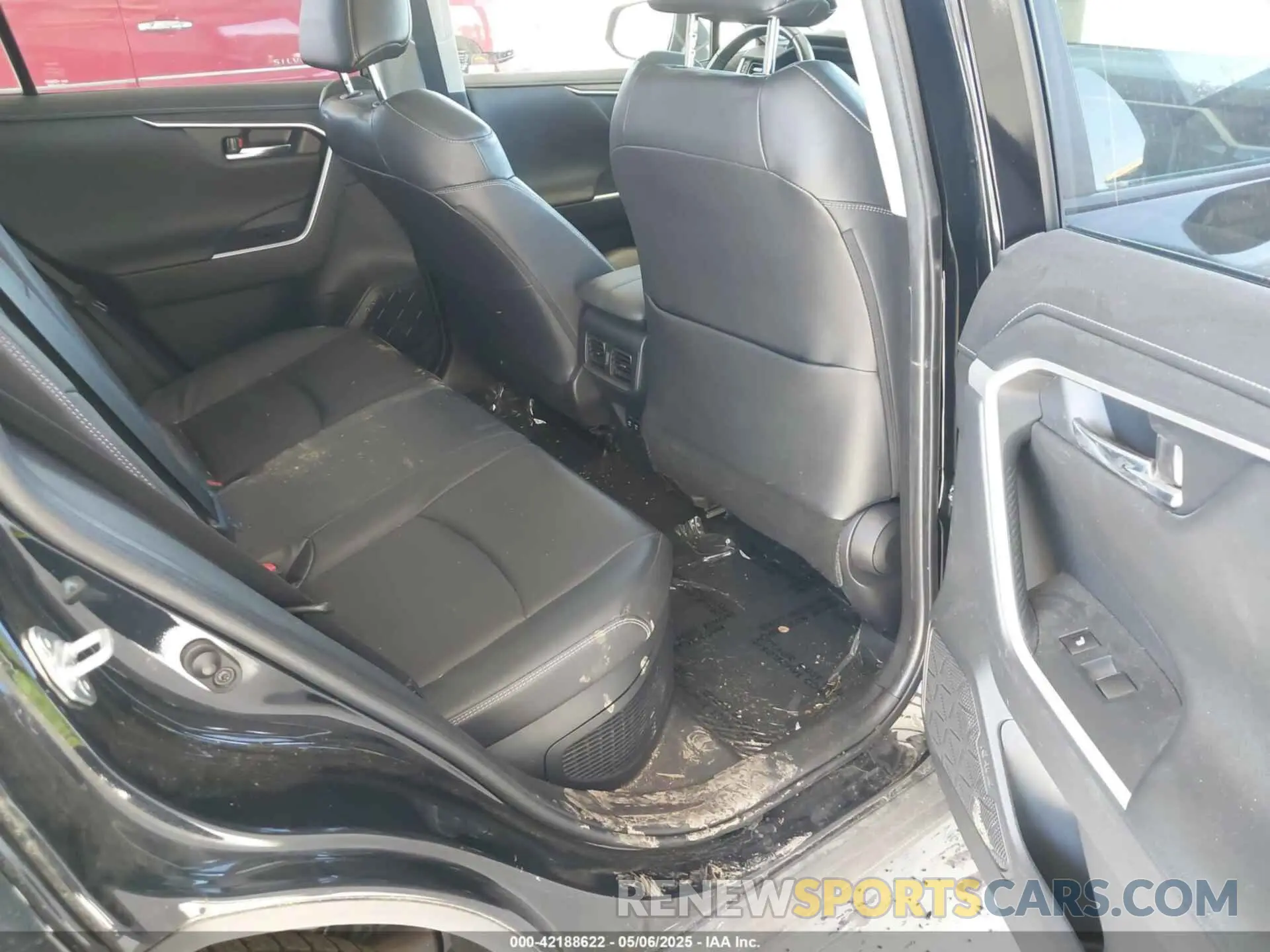 8 Photograph of a damaged car JTMDWRFV6KD510341 TOYOTA RAV4 HYBRID 2019