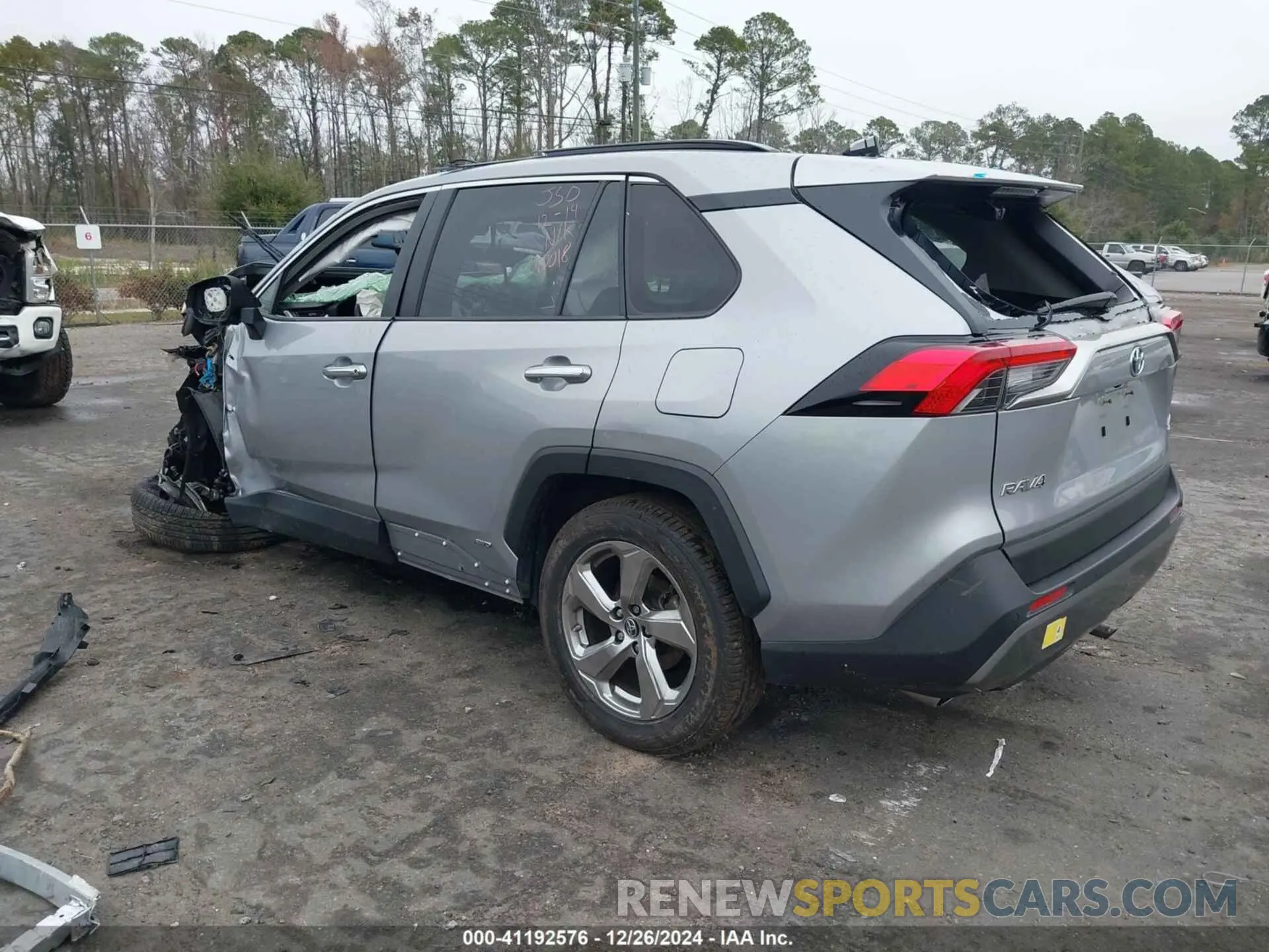 3 Фотография поврежденного автомобиля JTMDWRFV8KD010018 TOYOTA RAV4 HYBRID 2019