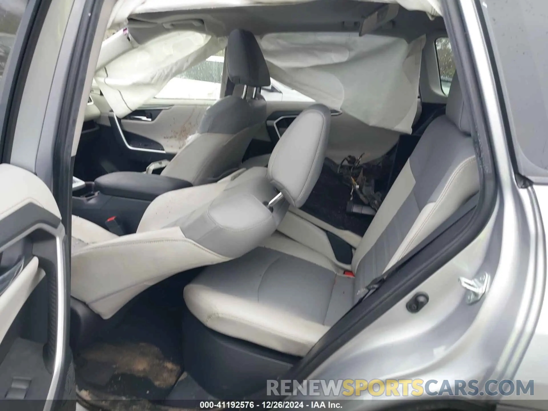 8 Фотография поврежденного автомобиля JTMDWRFV8KD010018 TOYOTA RAV4 HYBRID 2019