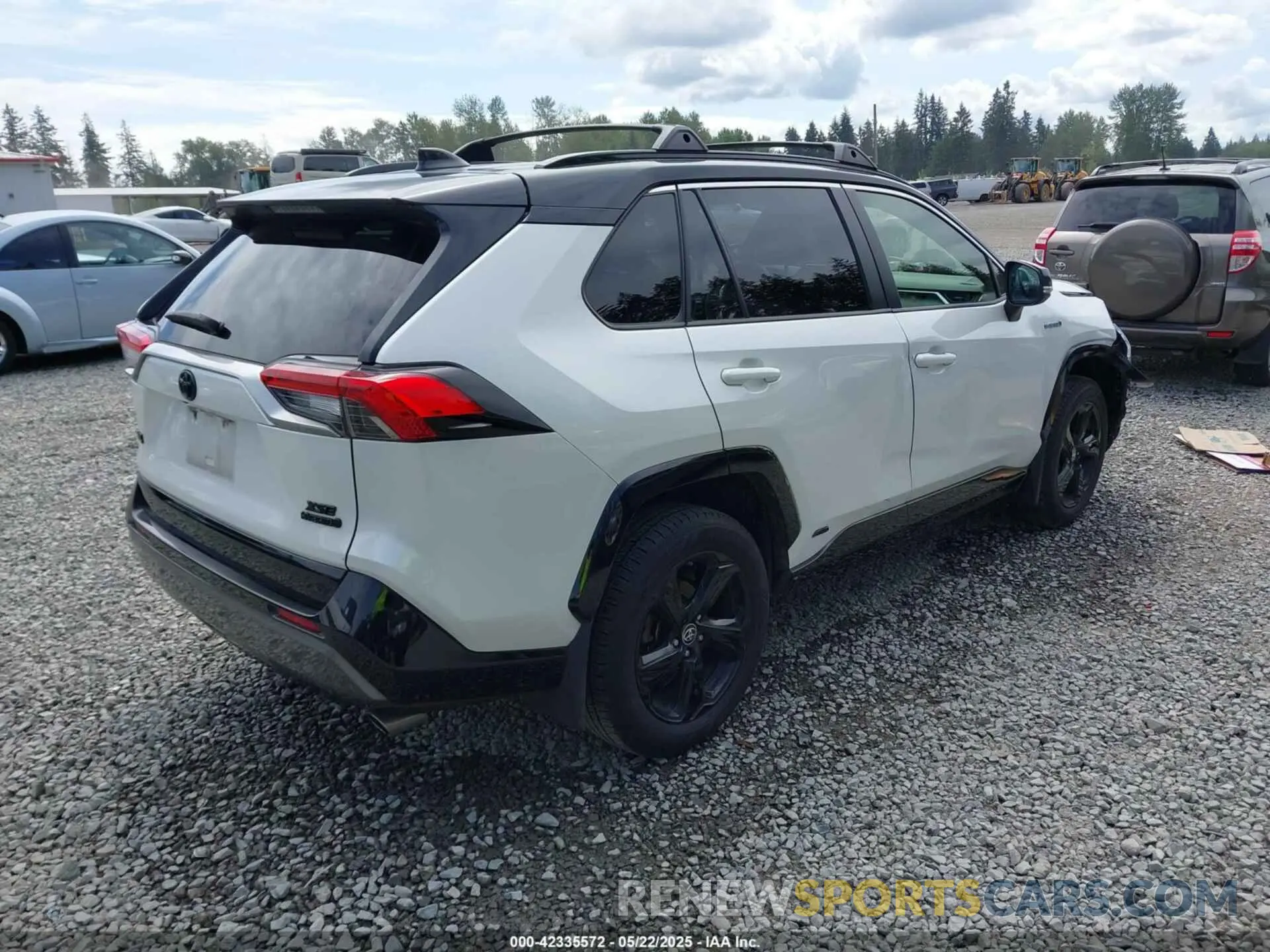 4 Фотография поврежденного автомобиля JTMEWRFV0KJ026624 TOYOTA RAV4 HYBRID 2019