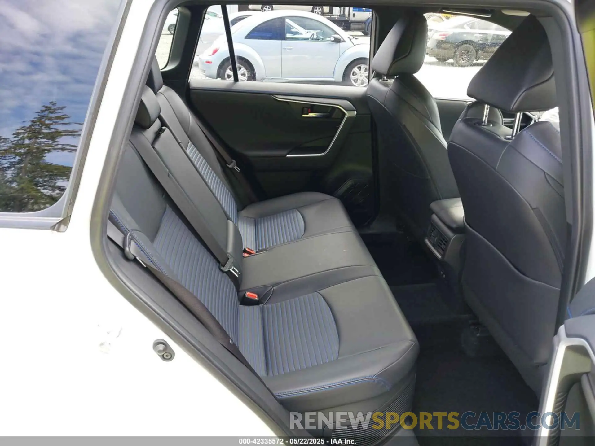 8 Фотография поврежденного автомобиля JTMEWRFV0KJ026624 TOYOTA RAV4 HYBRID 2019
