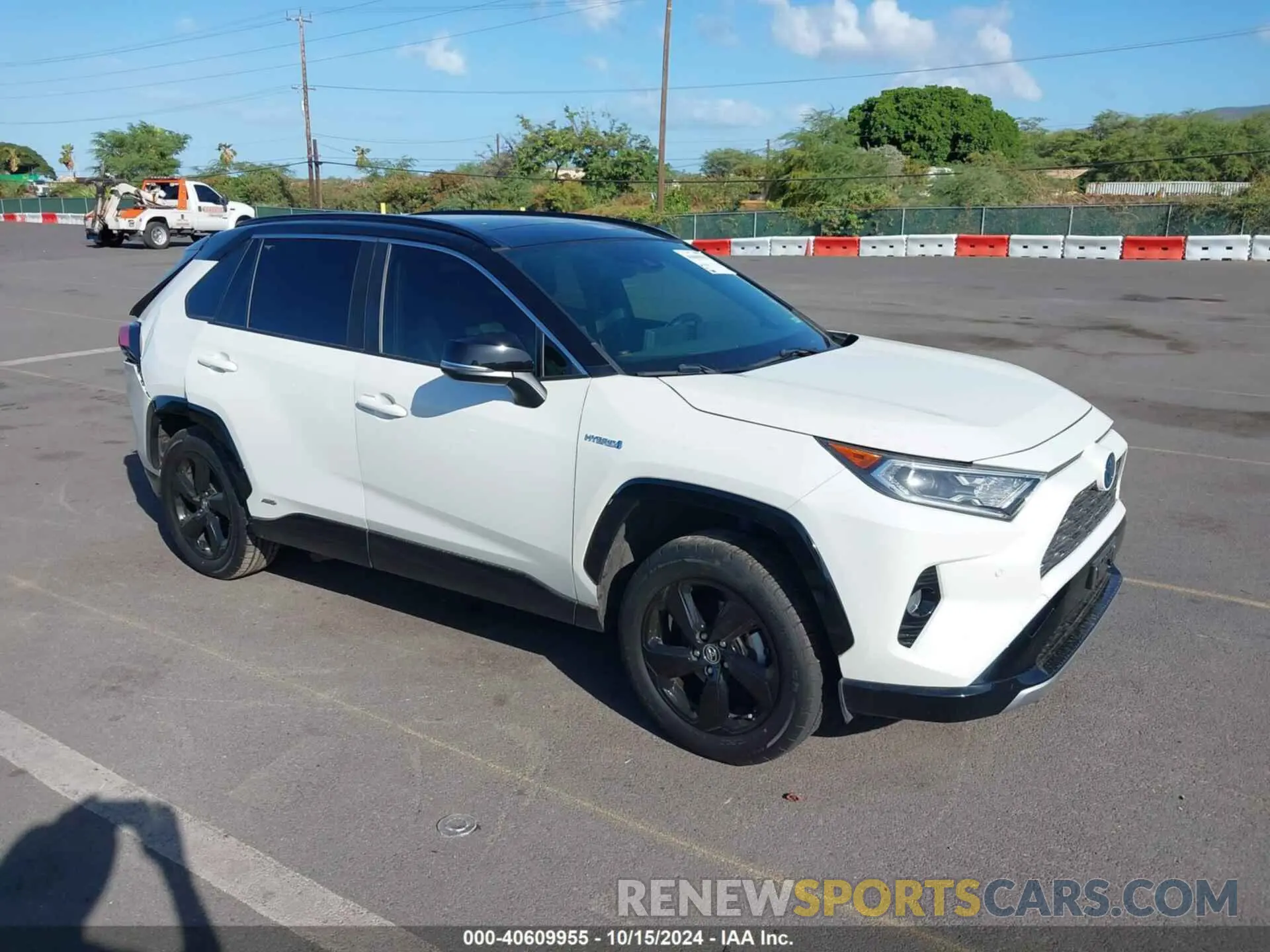 1 Photograph of a damaged car JTMEWRFV5KJ015330 TOYOTA RAV4 HYBRID 2019