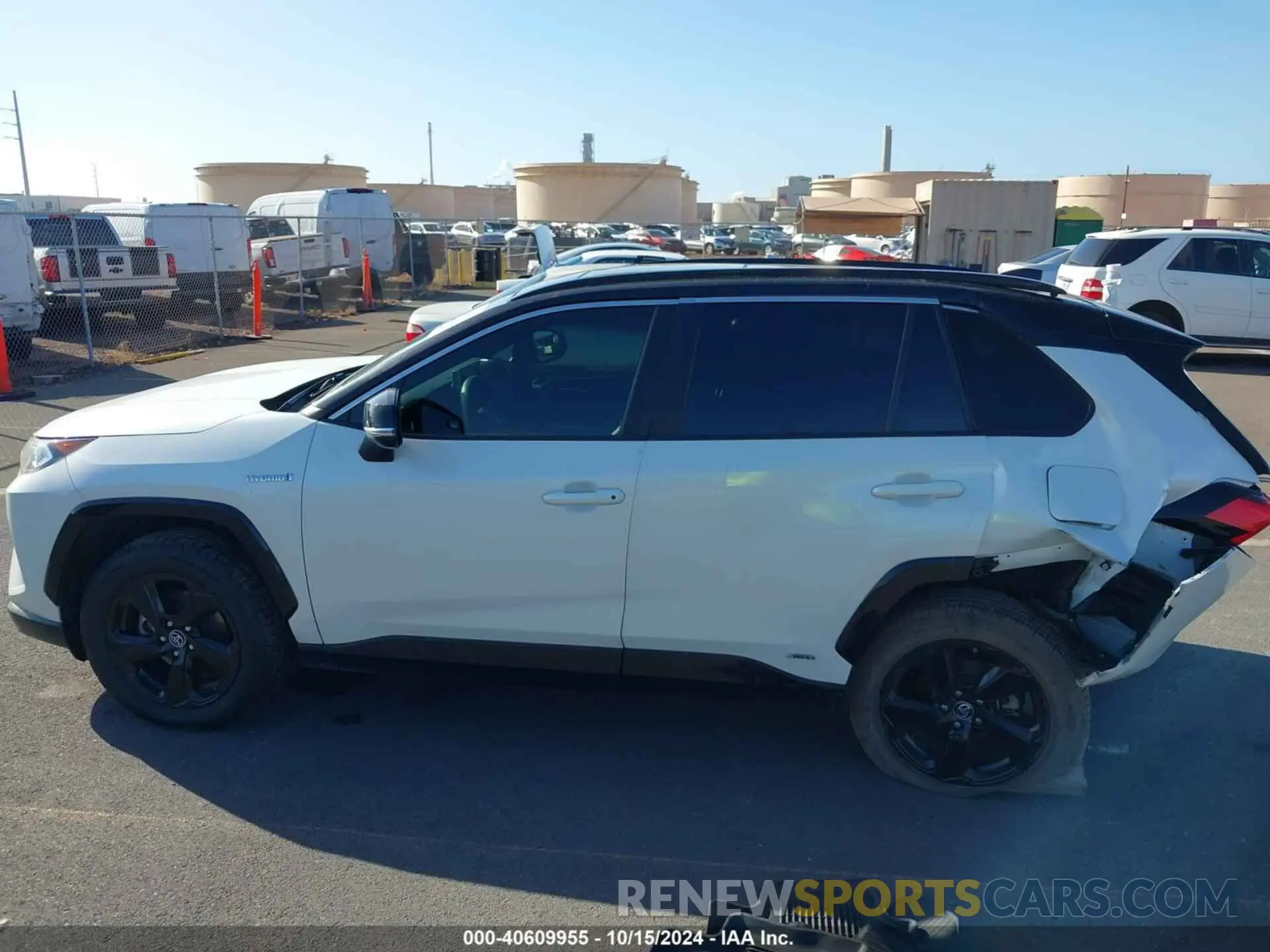 13 Photograph of a damaged car JTMEWRFV5KJ015330 TOYOTA RAV4 HYBRID 2019