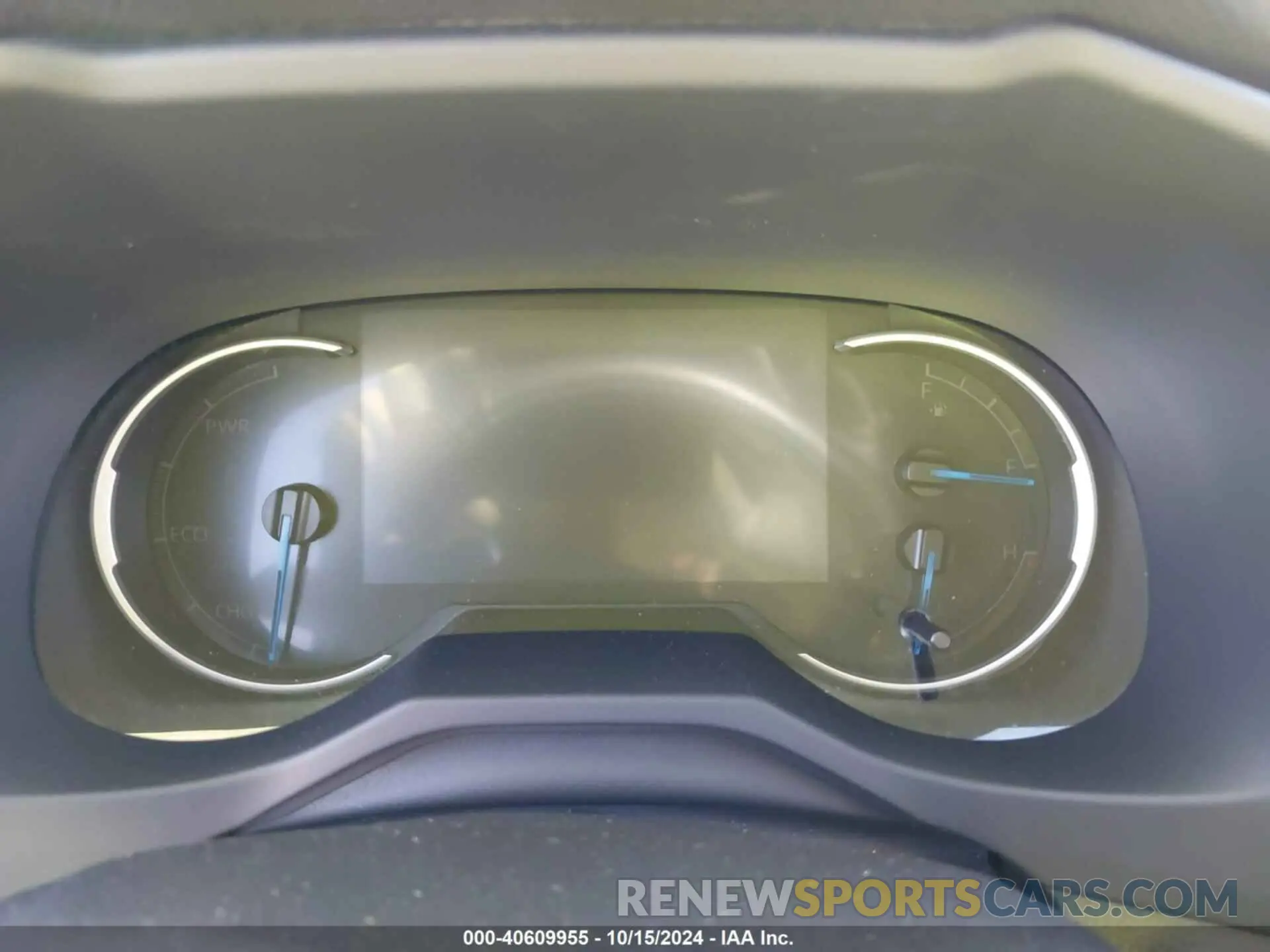 14 Photograph of a damaged car JTMEWRFV5KJ015330 TOYOTA RAV4 HYBRID 2019