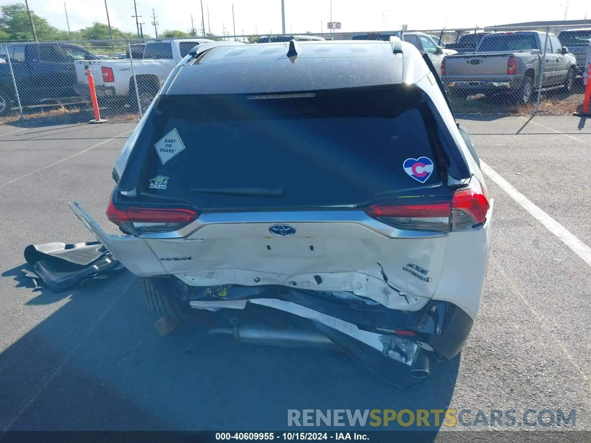 15 Photograph of a damaged car JTMEWRFV5KJ015330 TOYOTA RAV4 HYBRID 2019