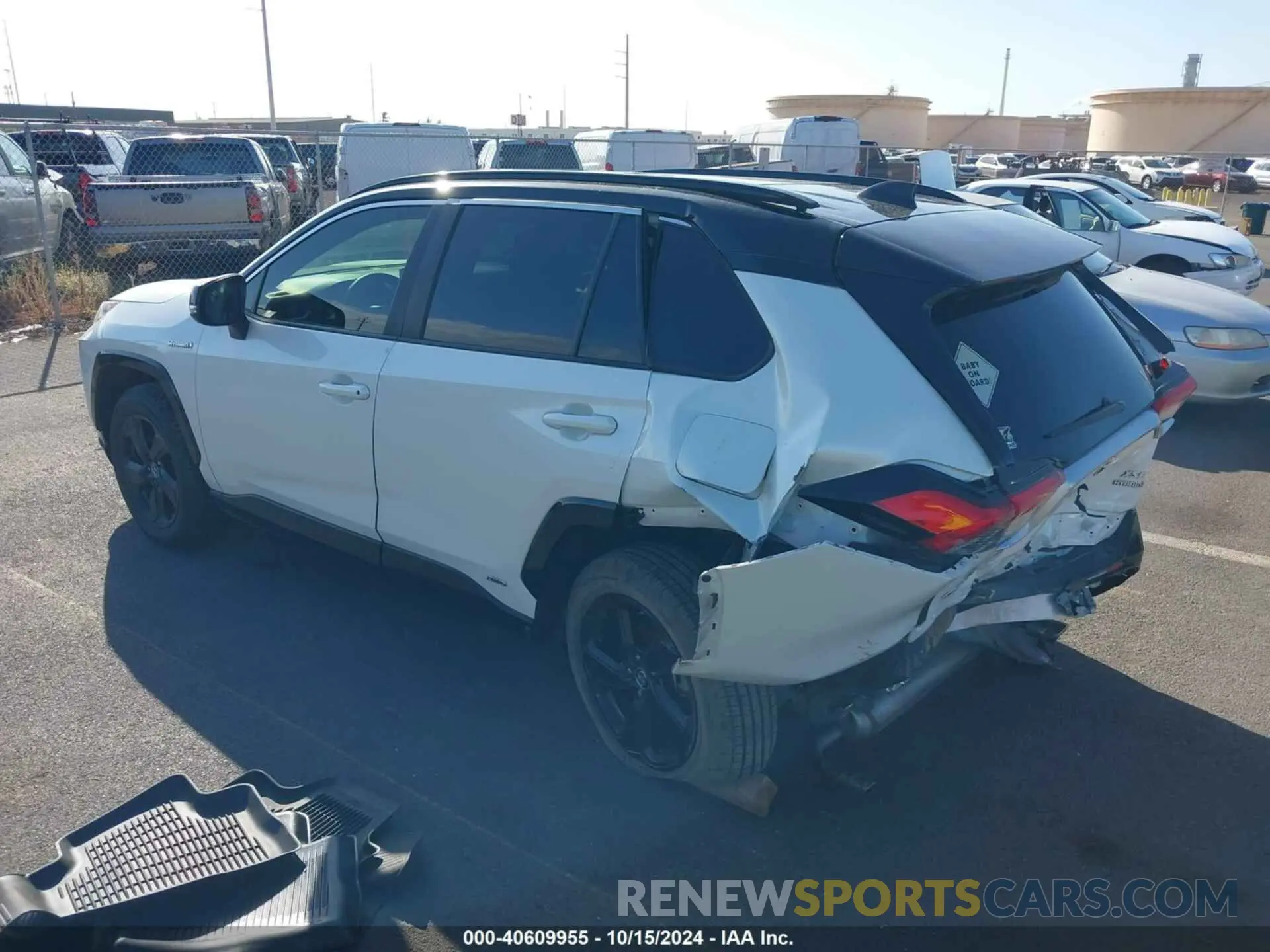 3 Photograph of a damaged car JTMEWRFV5KJ015330 TOYOTA RAV4 HYBRID 2019