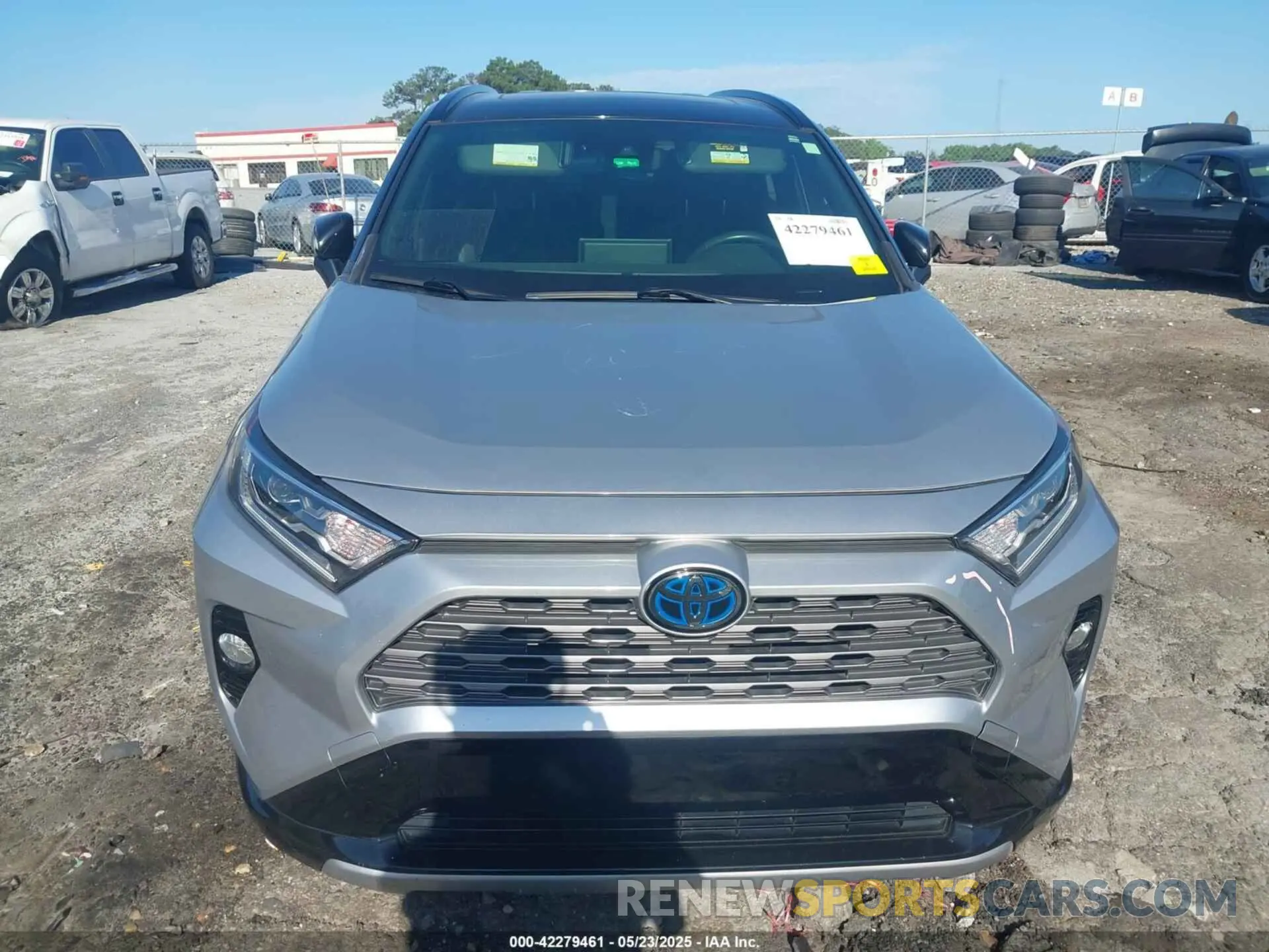12 Photograph of a damaged car JTMEWRFV9KJ006324 TOYOTA RAV4 HYBRID 2019