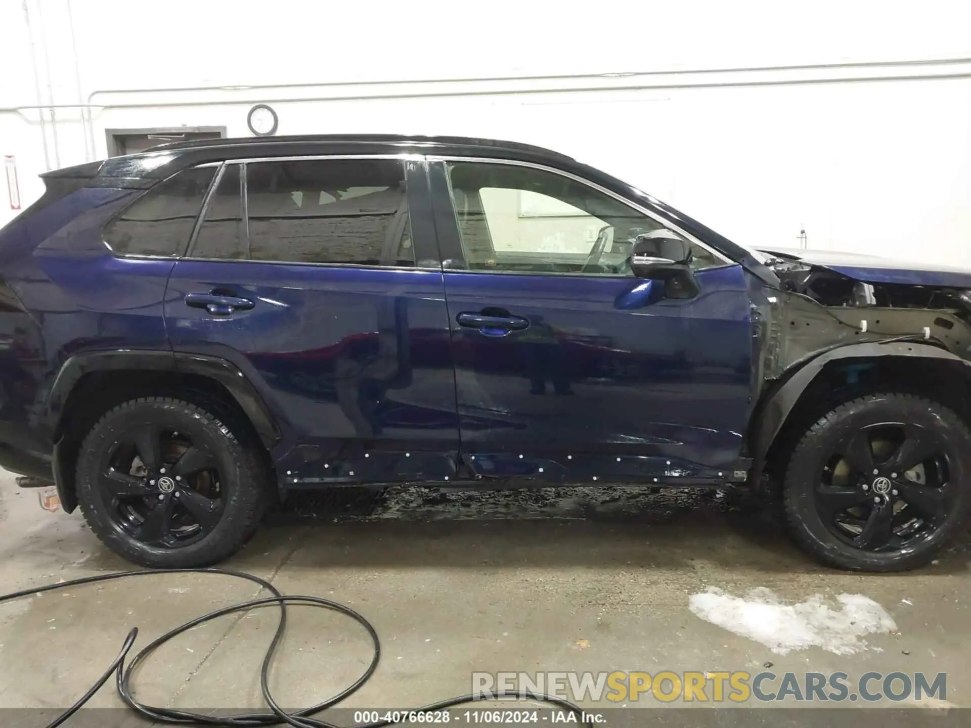 14 Photograph of a damaged car JTMEWRFVXKD512145 TOYOTA RAV4 HYBRID 2019