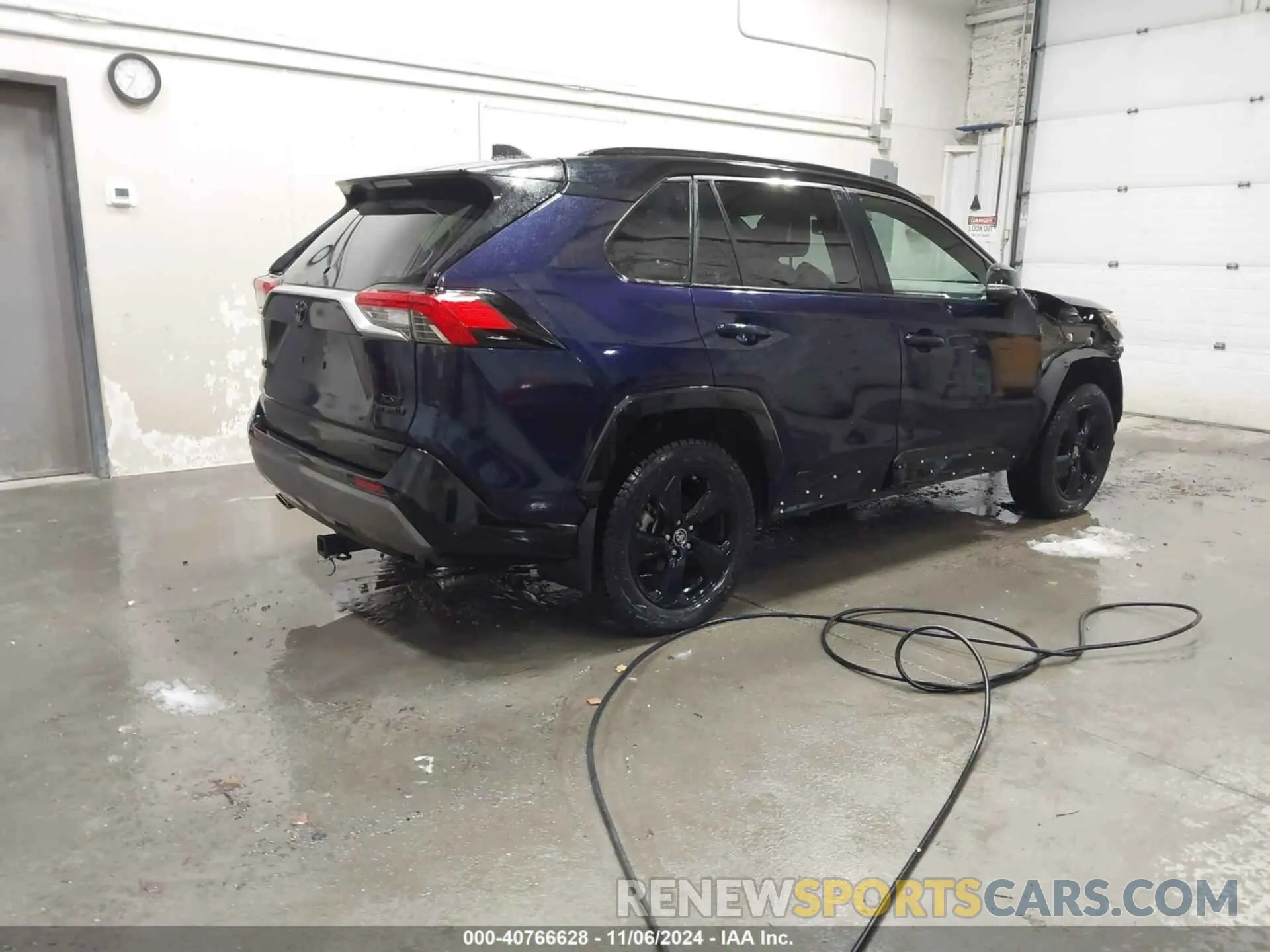 4 Photograph of a damaged car JTMEWRFVXKD512145 TOYOTA RAV4 HYBRID 2019
