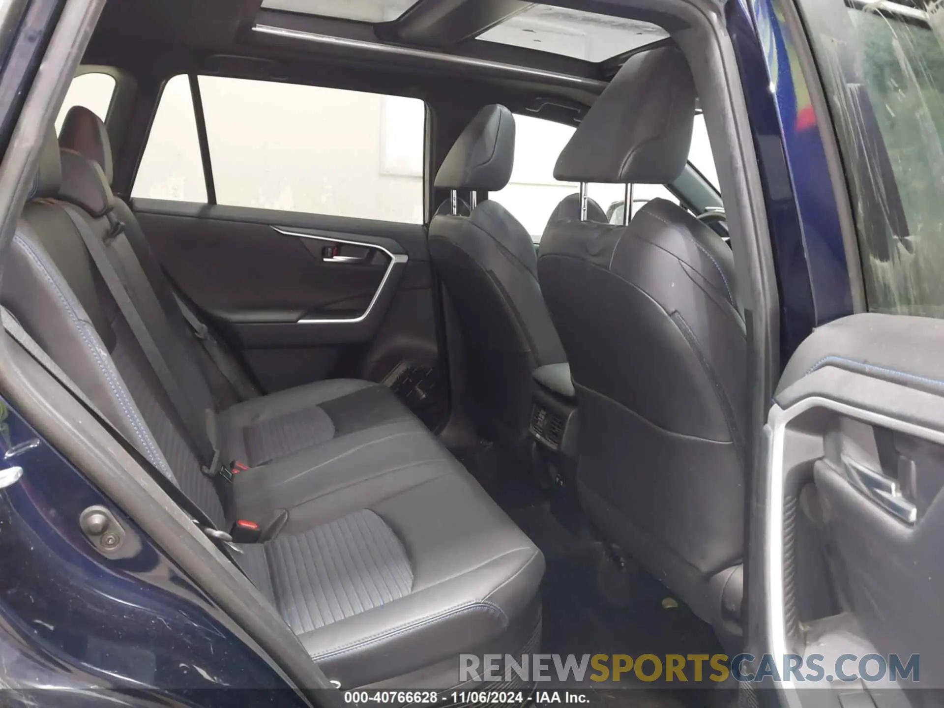 8 Photograph of a damaged car JTMEWRFVXKD512145 TOYOTA RAV4 HYBRID 2019