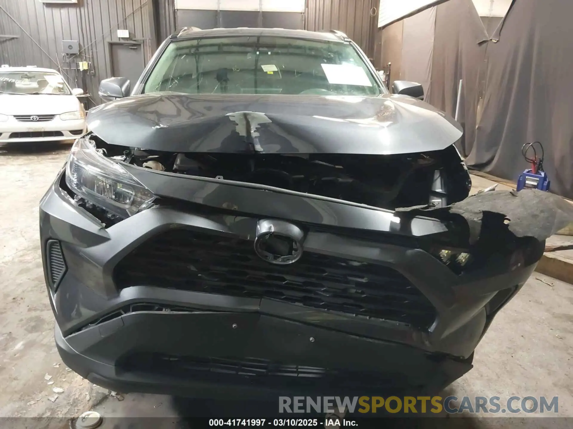 12 Photograph of a damaged car JTMMWRFV1KD026481 TOYOTA RAV4 HYBRID 2019