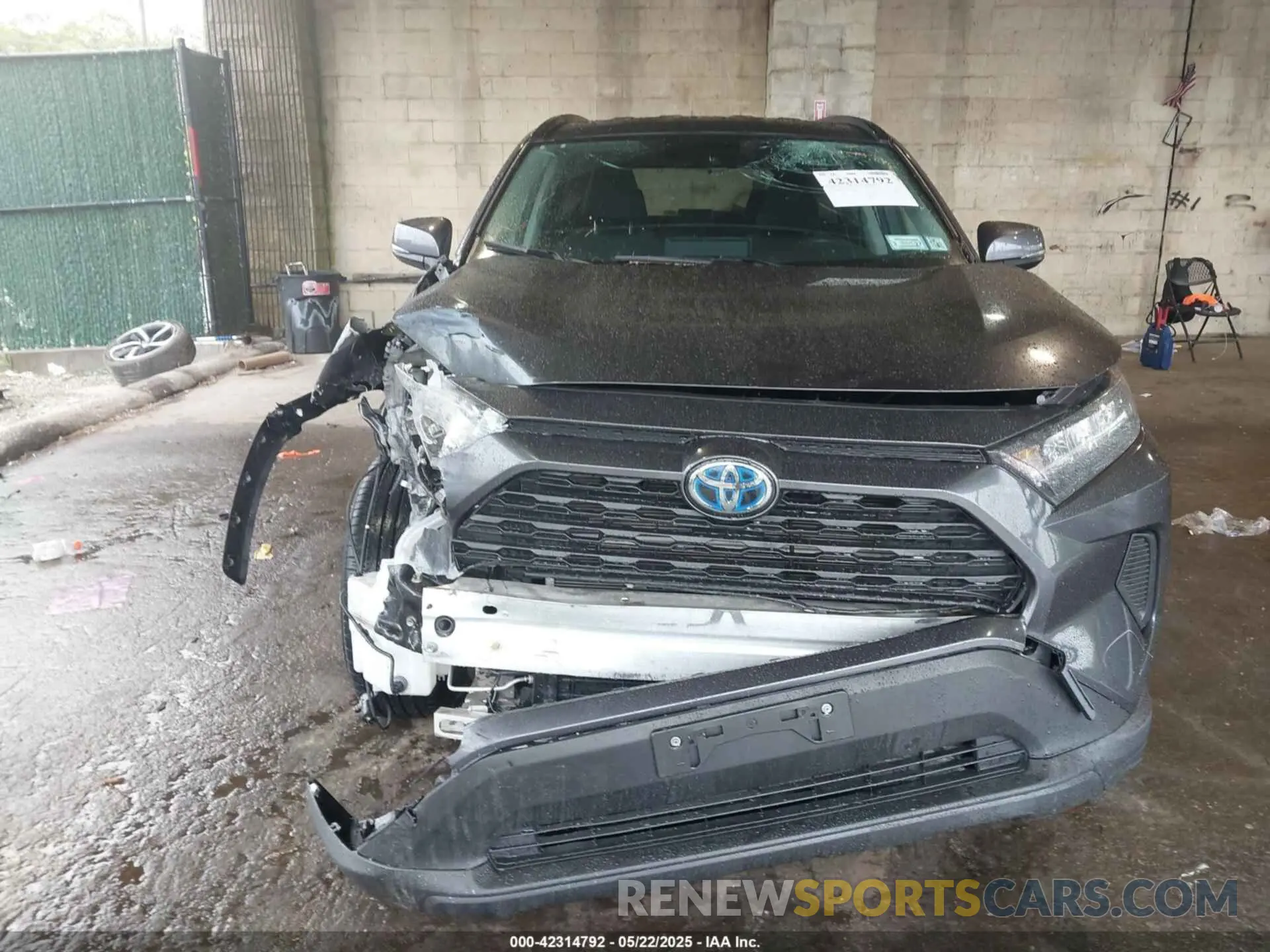 12 Фотография поврежденного автомобиля JTMMWRFV6KD020675 TOYOTA RAV4 HYBRID 2019
