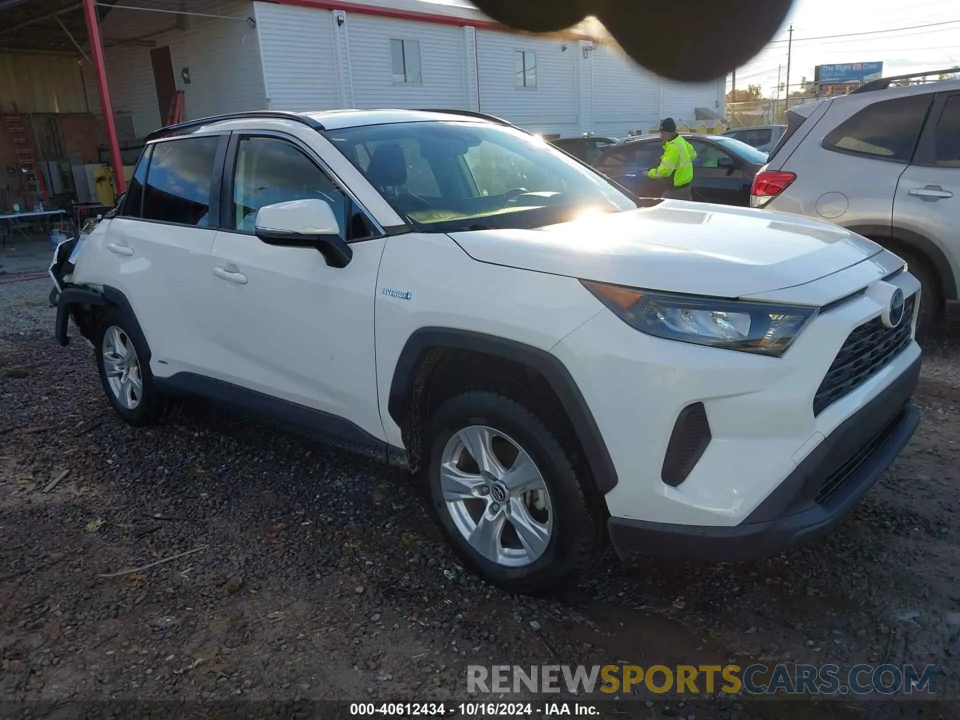 1 Photograph of a damaged car JTMMWRFV7KD026601 TOYOTA RAV4 HYBRID 2019
