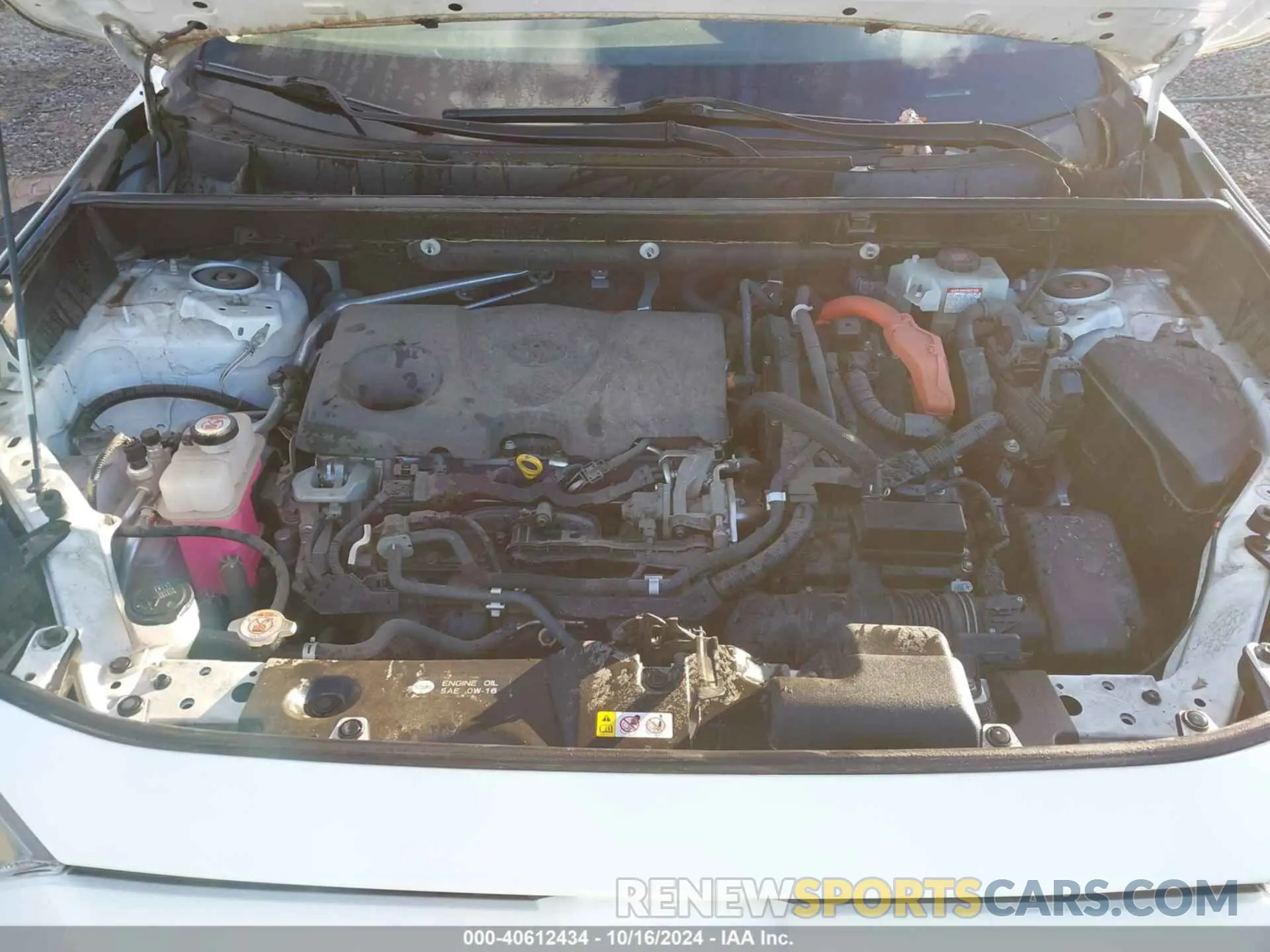 10 Photograph of a damaged car JTMMWRFV7KD026601 TOYOTA RAV4 HYBRID 2019