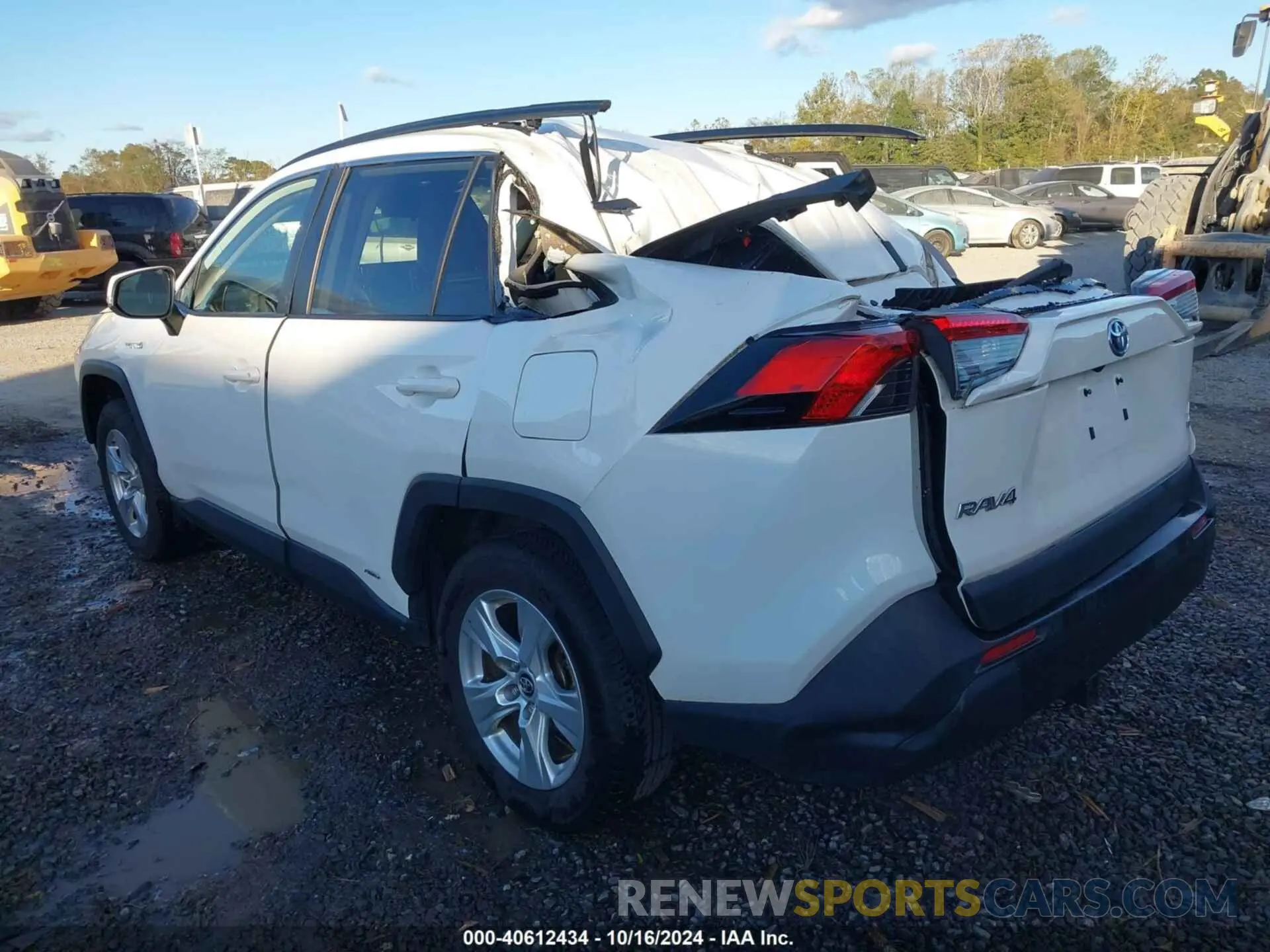 3 Photograph of a damaged car JTMMWRFV7KD026601 TOYOTA RAV4 HYBRID 2019