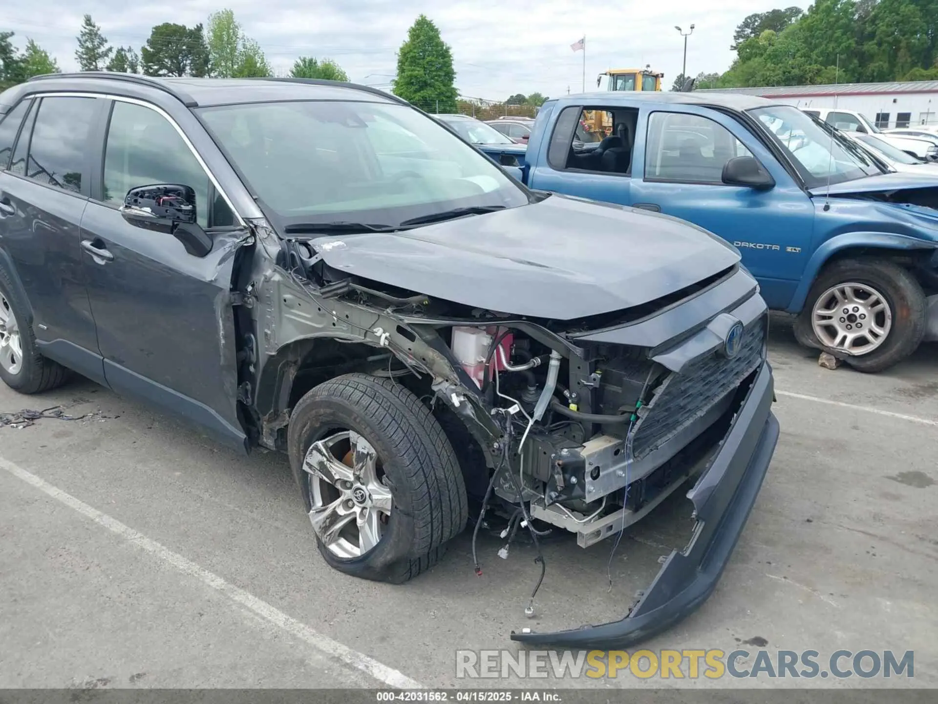 6 Photograph of a damaged car JTMRWRFV0KD505268 TOYOTA RAV4 HYBRID 2019