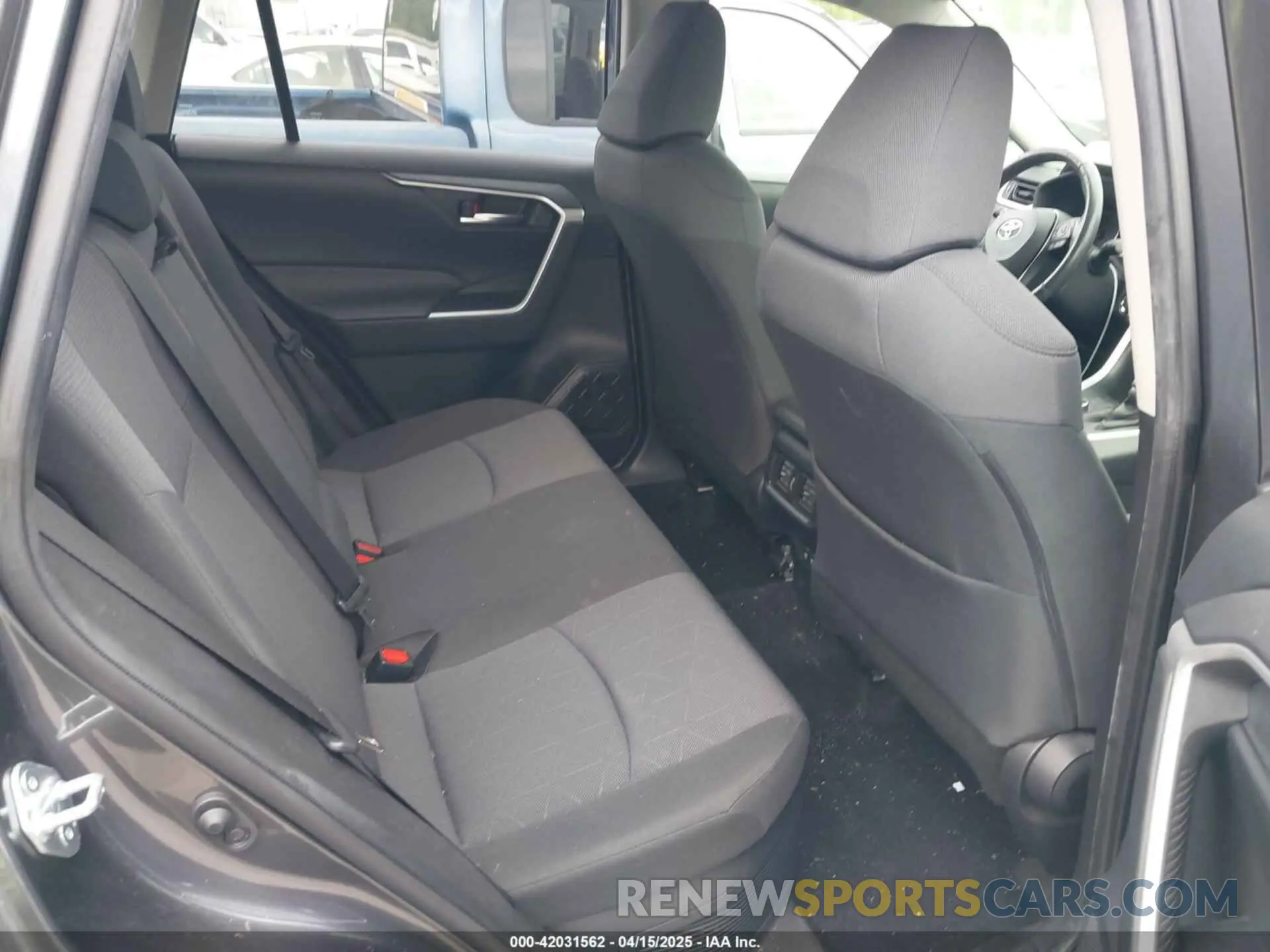 8 Photograph of a damaged car JTMRWRFV0KD505268 TOYOTA RAV4 HYBRID 2019