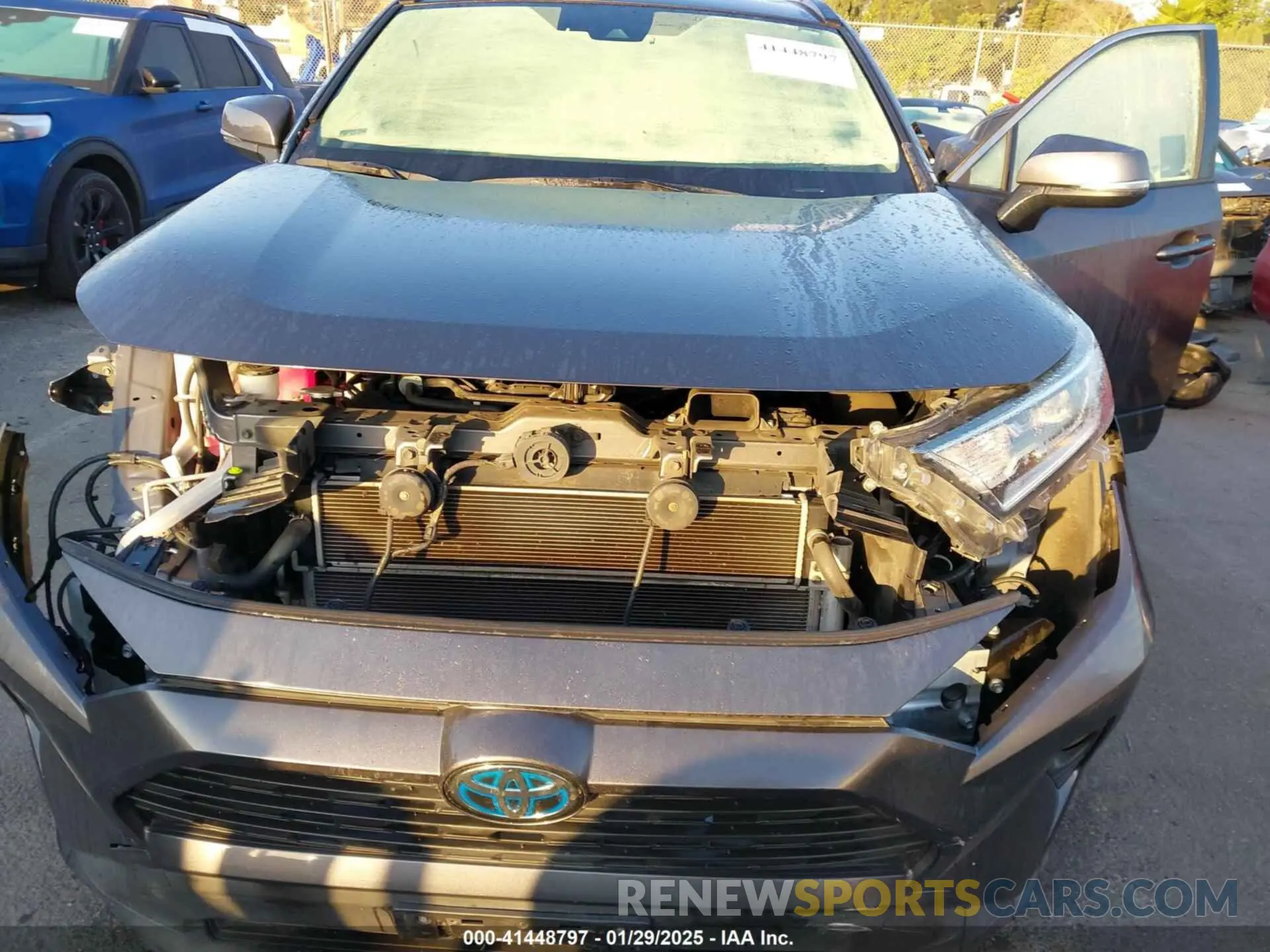 6 Фотография поврежденного автомобиля JTMRWRFV3KJ005011 TOYOTA RAV4 HYBRID 2019