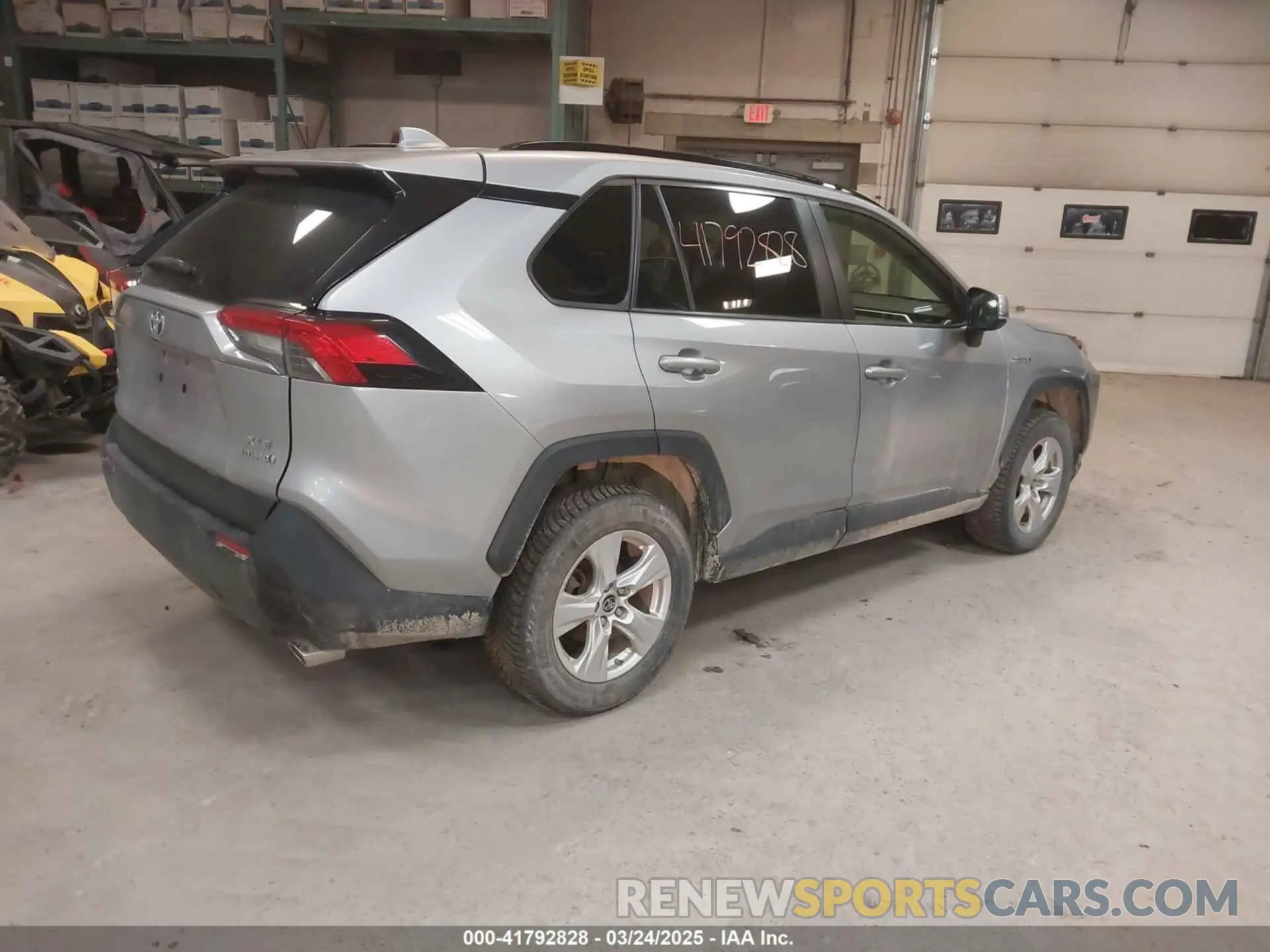 4 Фотография поврежденного автомобиля JTMRWRFV5KD509865 TOYOTA RAV4 HYBRID 2019