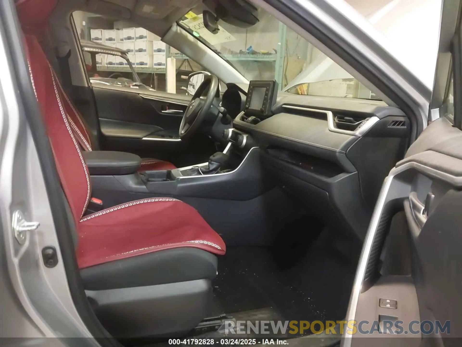 5 Фотография поврежденного автомобиля JTMRWRFV5KD509865 TOYOTA RAV4 HYBRID 2019