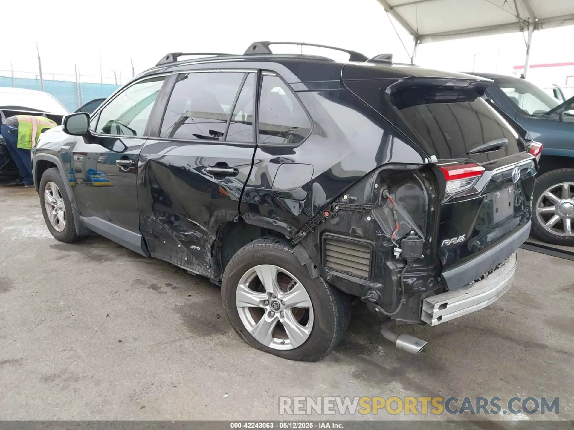 3 Photograph of a damaged car JTMRWRFVXKD006946 TOYOTA RAV4 HYBRID 2019