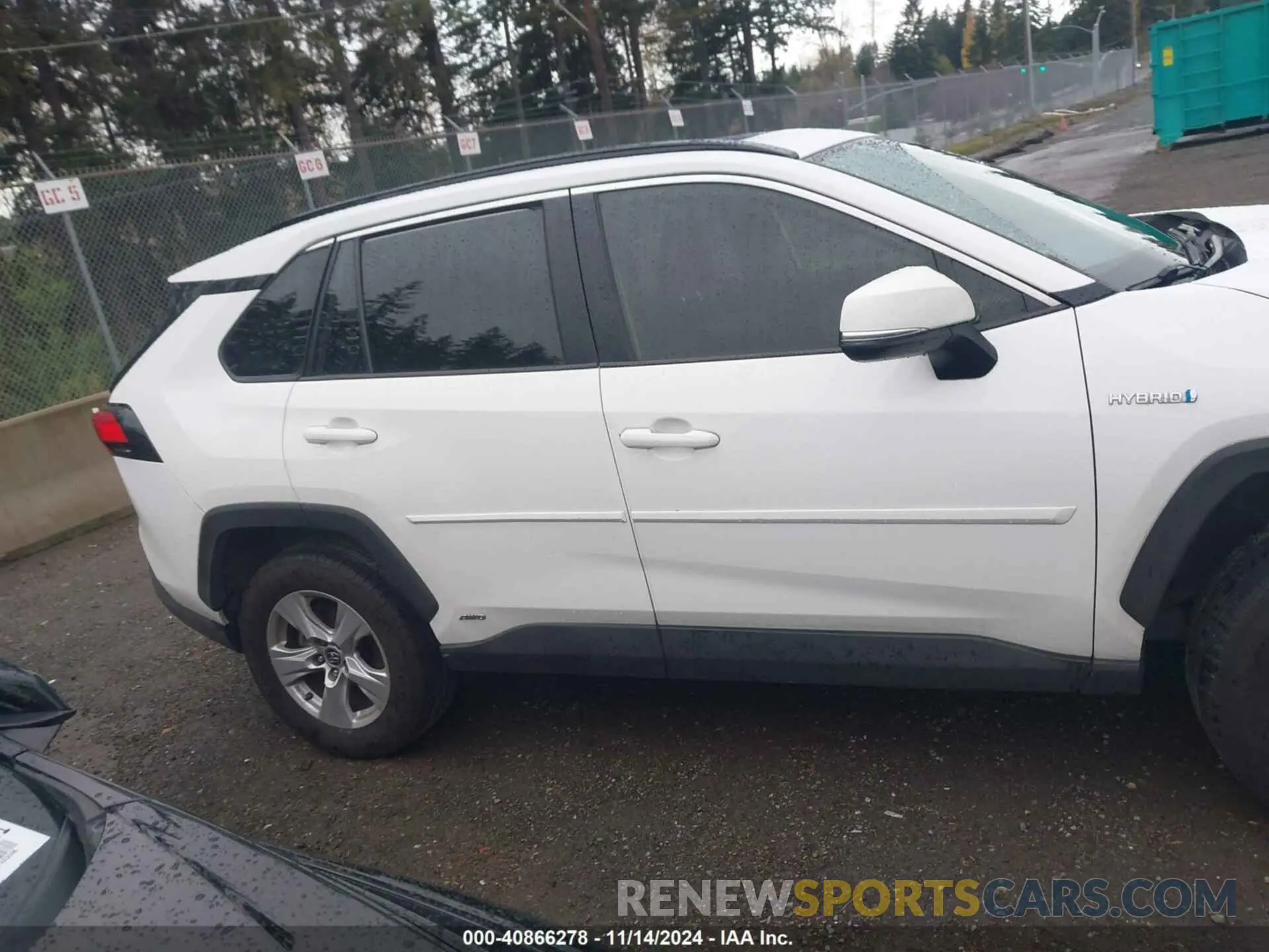 13 Photograph of a damaged car JTMRWRFVXKD501194 TOYOTA RAV4 HYBRID 2019