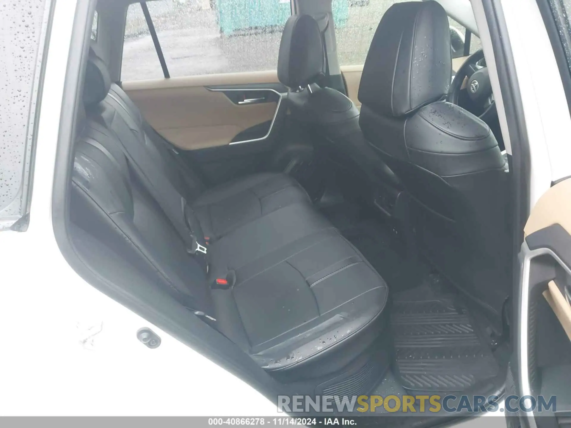 8 Photograph of a damaged car JTMRWRFVXKD501194 TOYOTA RAV4 HYBRID 2019