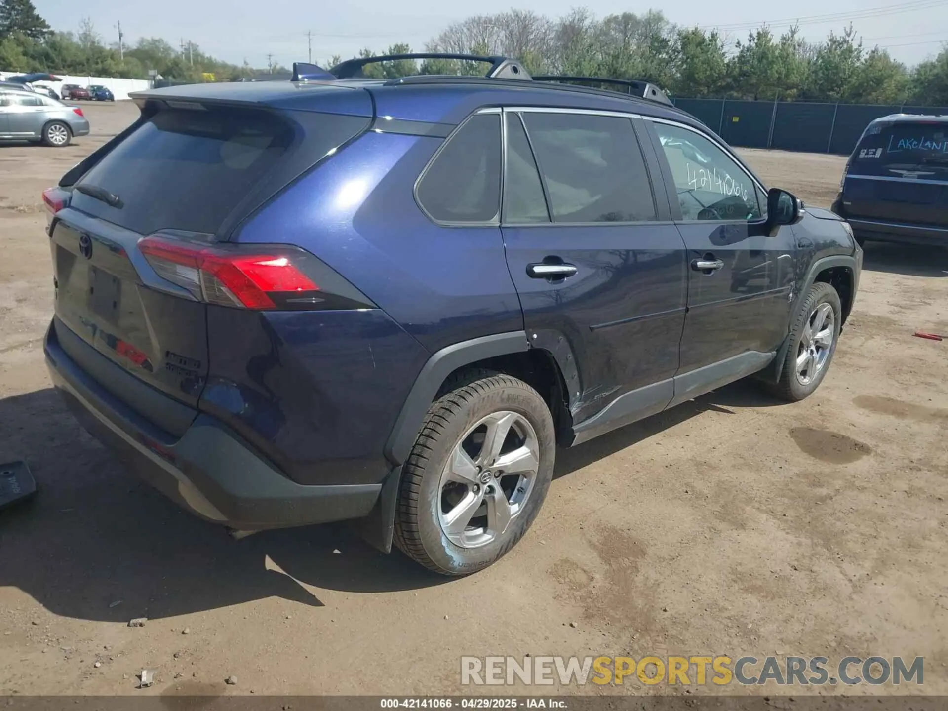 4 Фотография поврежденного автомобиля 2T3DWRFV0LW070377 TOYOTA RAV4 HYBRID 2020