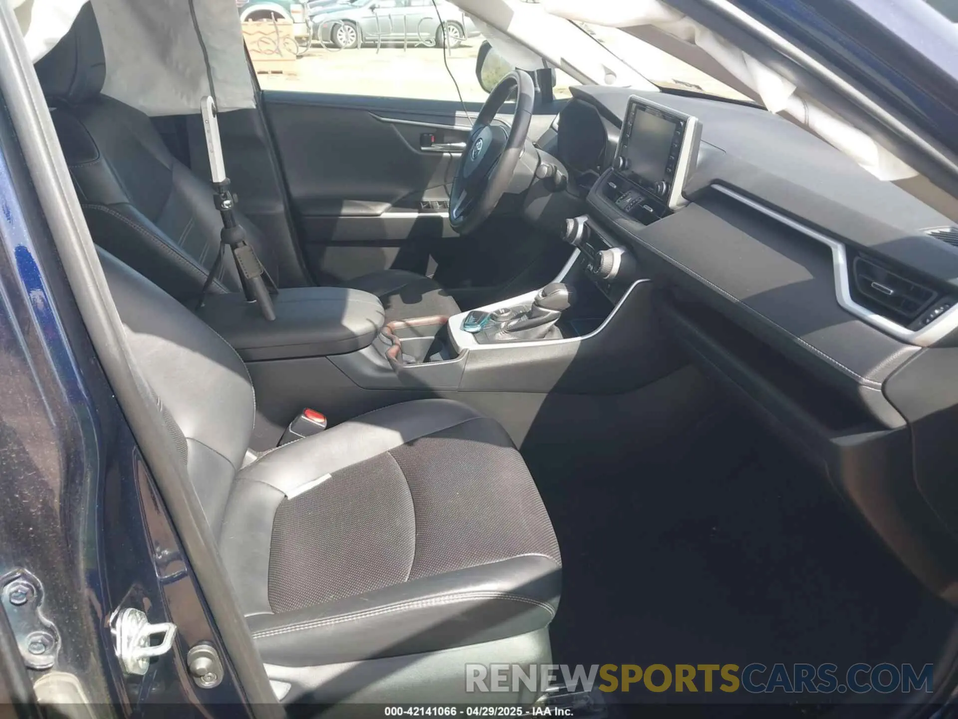 5 Фотография поврежденного автомобиля 2T3DWRFV0LW070377 TOYOTA RAV4 HYBRID 2020