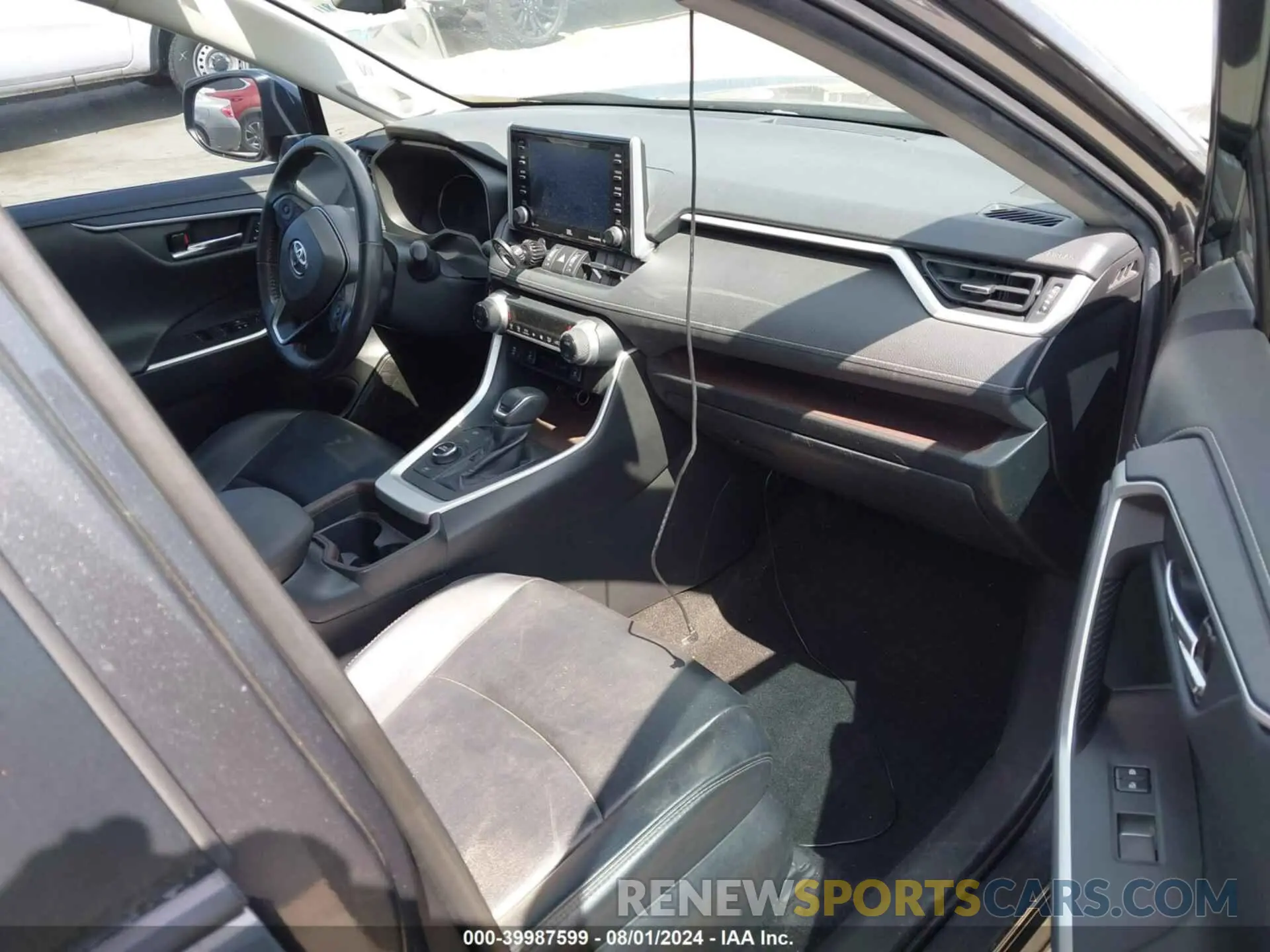 5 Photograph of a damaged car 2T3DWRFV1LW059324 TOYOTA RAV4 HYBRID 2020