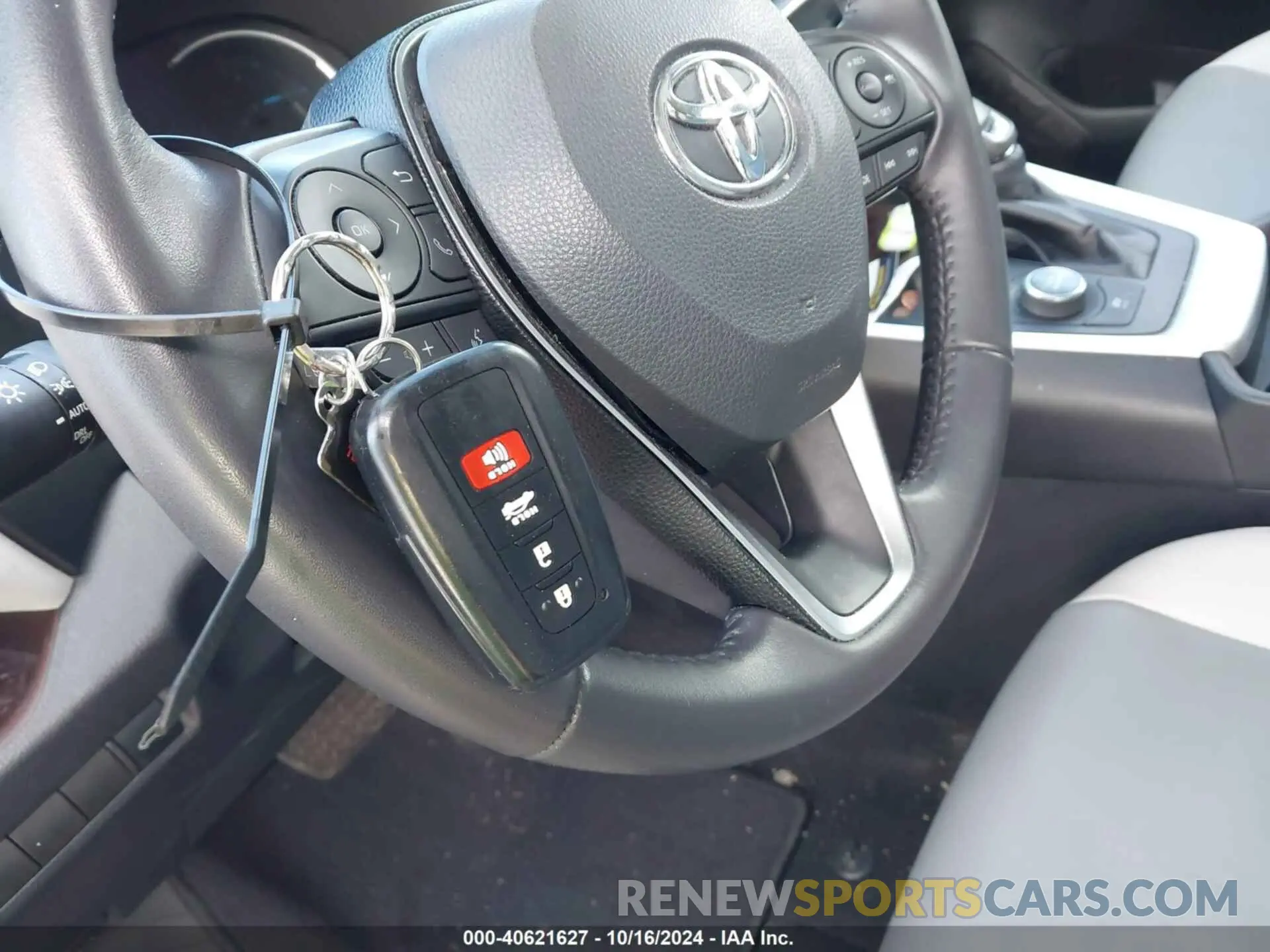 11 Photograph of a damaged car 2T3DWRFV5LW075056 TOYOTA RAV4 HYBRID 2020
