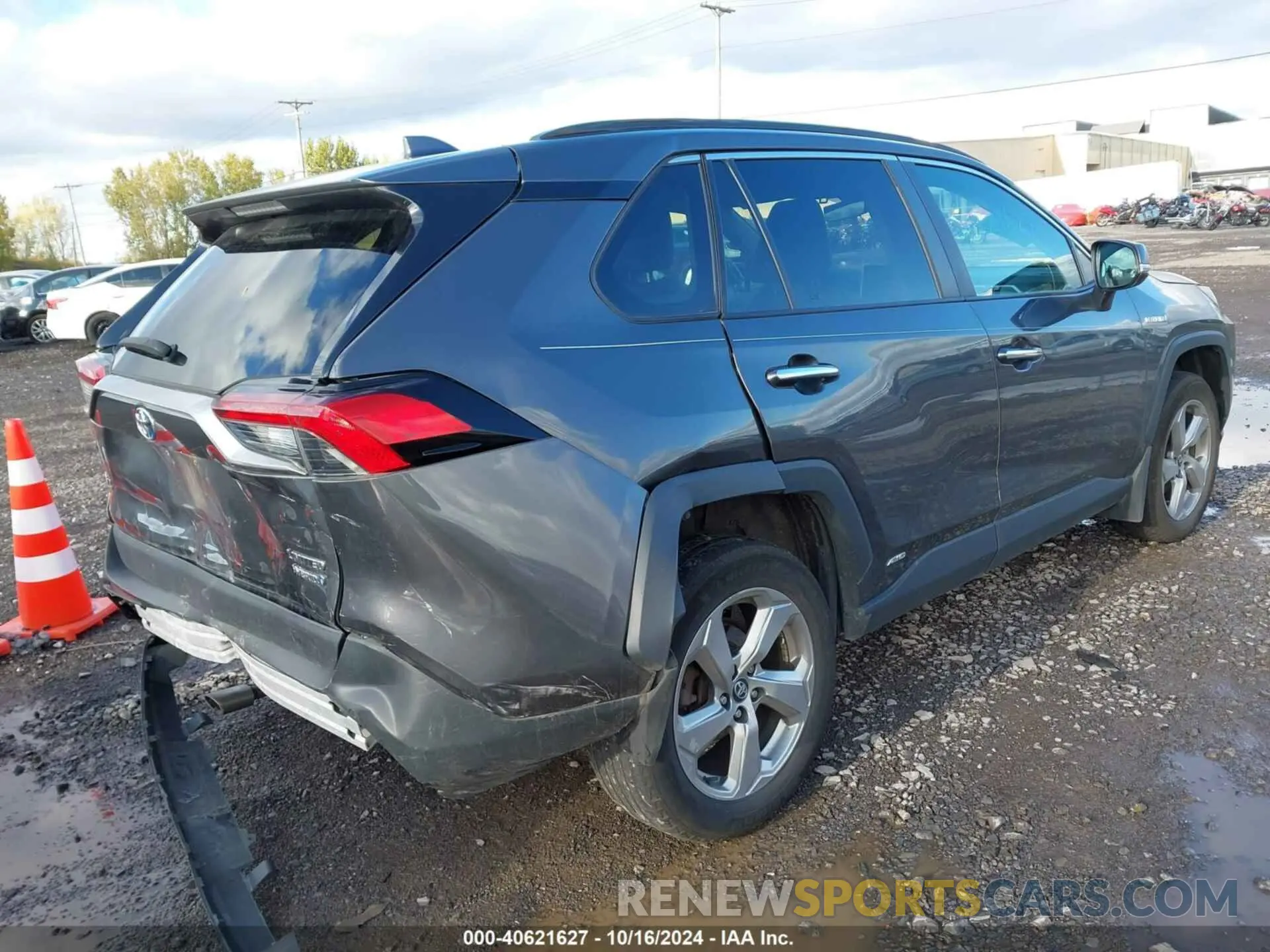 4 Photograph of a damaged car 2T3DWRFV5LW075056 TOYOTA RAV4 HYBRID 2020