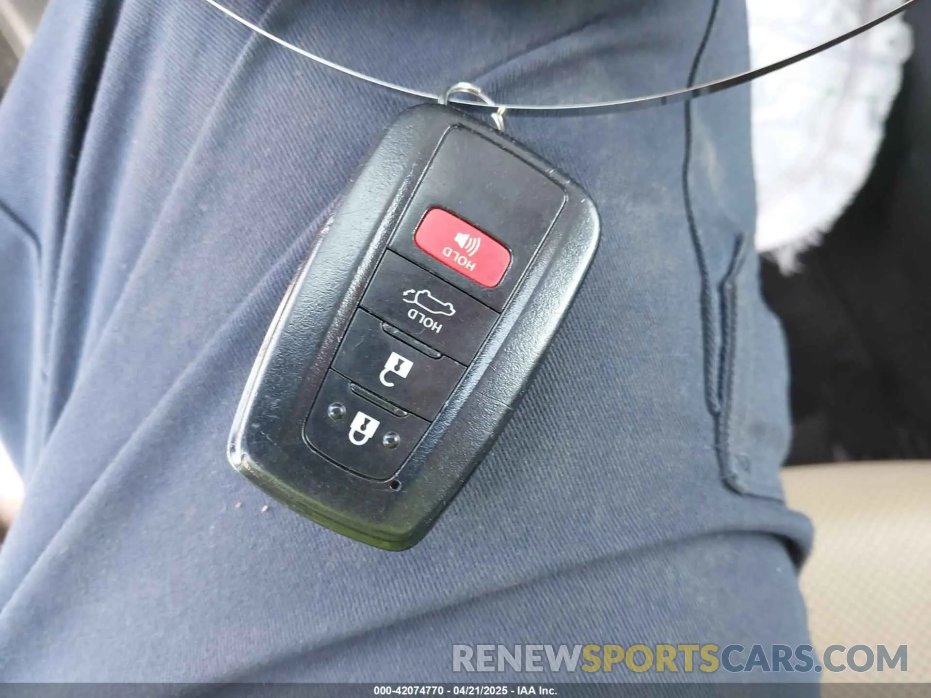 11 Photograph of a damaged car 2T3DWRFV6LW071727 TOYOTA RAV4 HYBRID 2020
