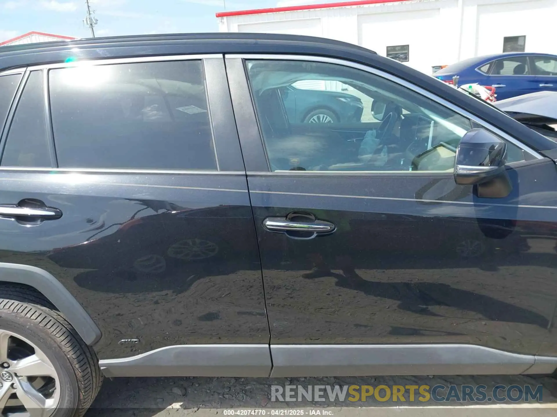 13 Photograph of a damaged car 2T3DWRFV6LW071727 TOYOTA RAV4 HYBRID 2020
