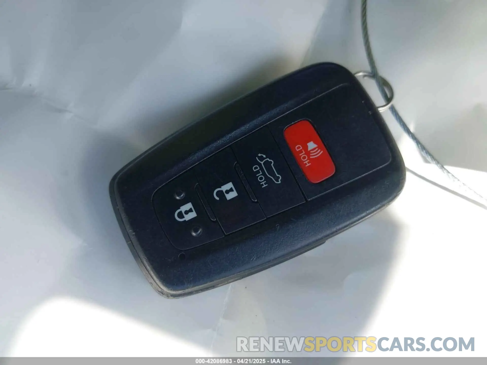 11 Photograph of a damaged car 2T3EWRFV9LW088977 TOYOTA RAV4 HYBRID 2020