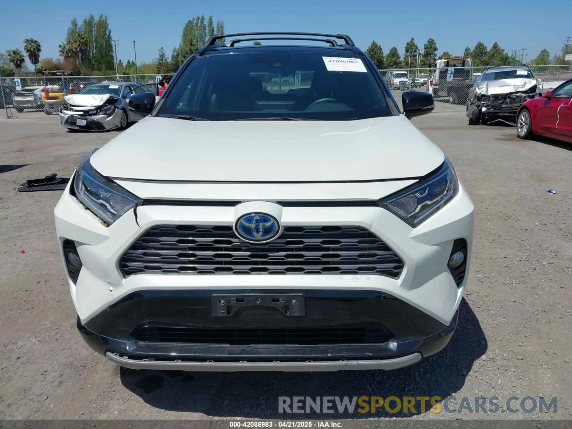 13 Photograph of a damaged car 2T3EWRFV9LW088977 TOYOTA RAV4 HYBRID 2020