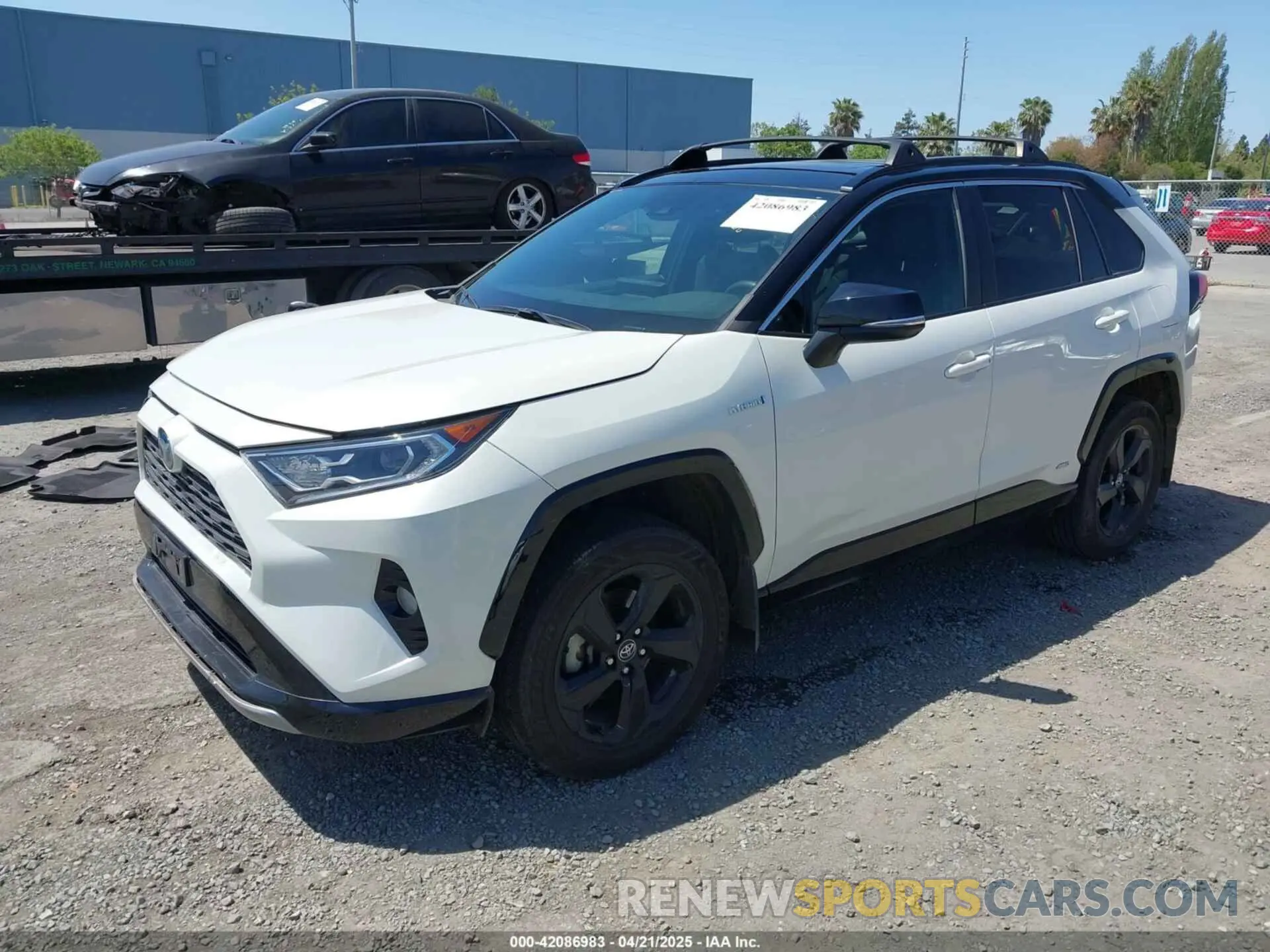 2 Photograph of a damaged car 2T3EWRFV9LW088977 TOYOTA RAV4 HYBRID 2020